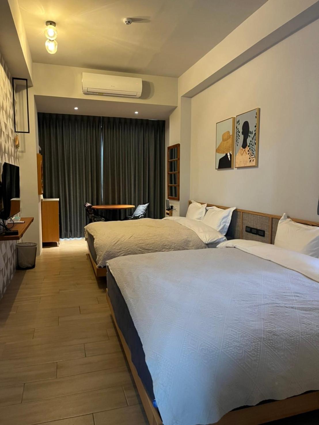 Quadruple Room with Private Bathroom