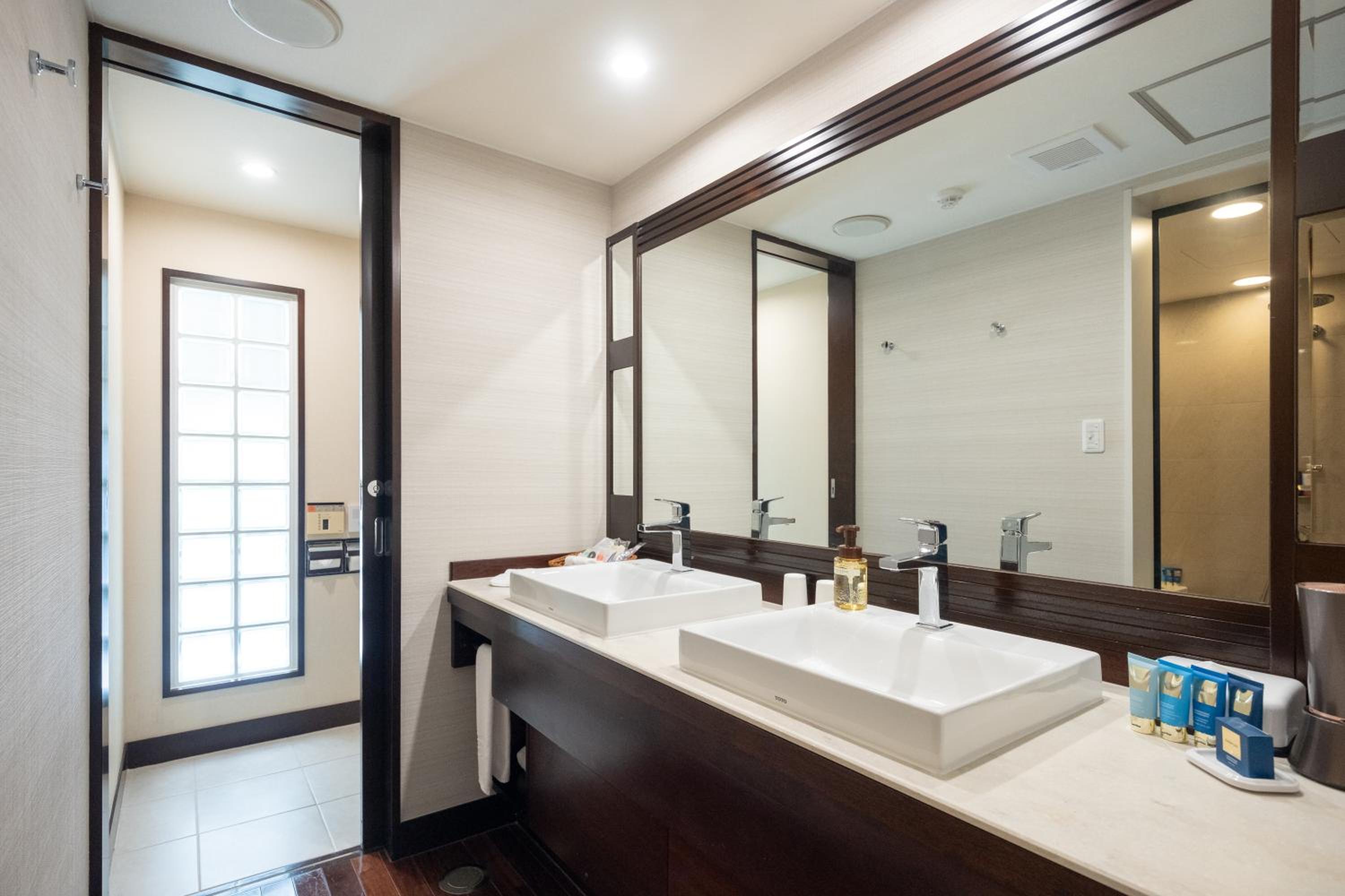 Grand Cottage with Club Lounge Access For 1-3 Guests - Photo 6