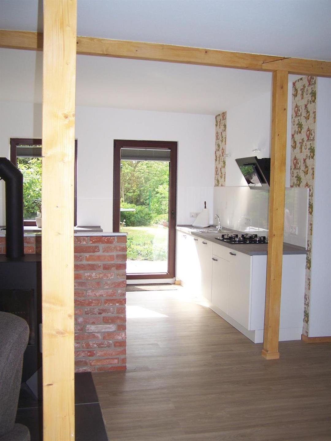 One-Bedroom Apartment with Shower photo 3