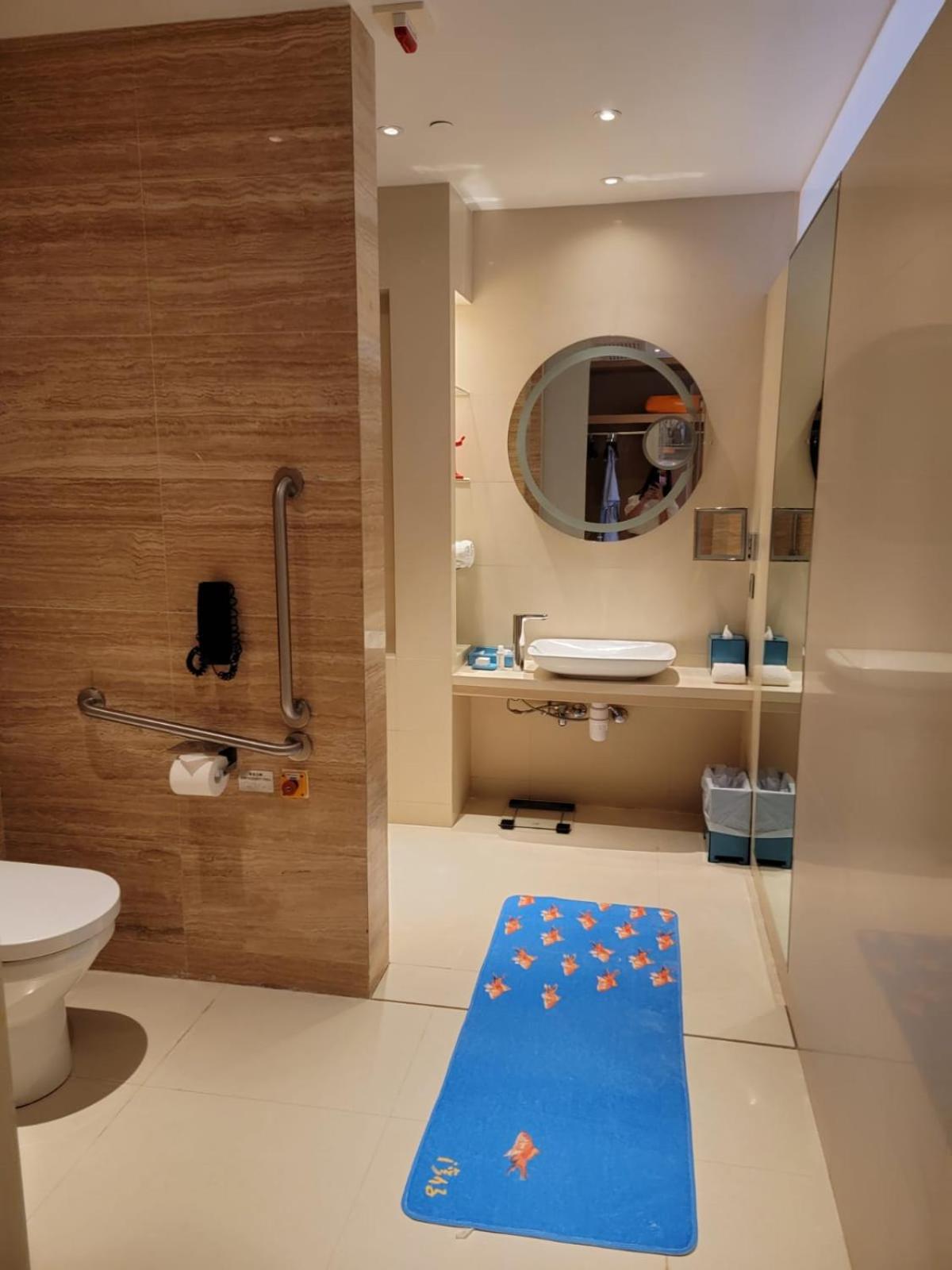 Premium King Room – Disability Access Premium King Room – Disability Access