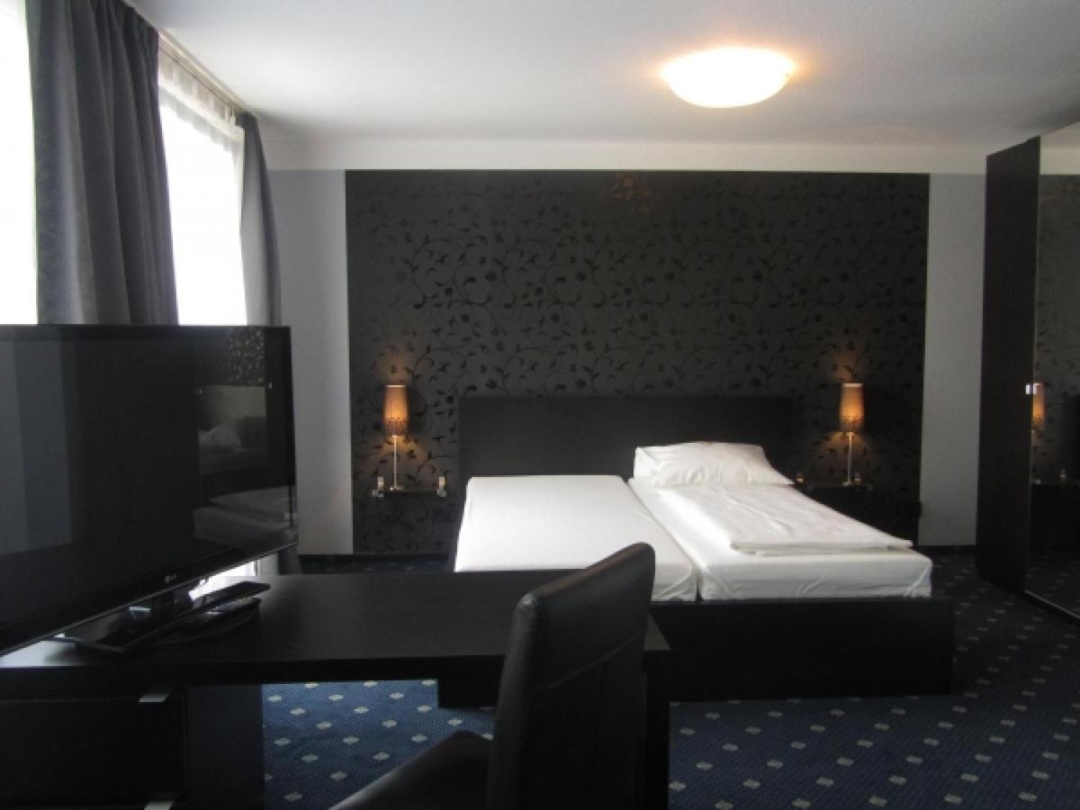 Double Room with Private Bathroom photo 1