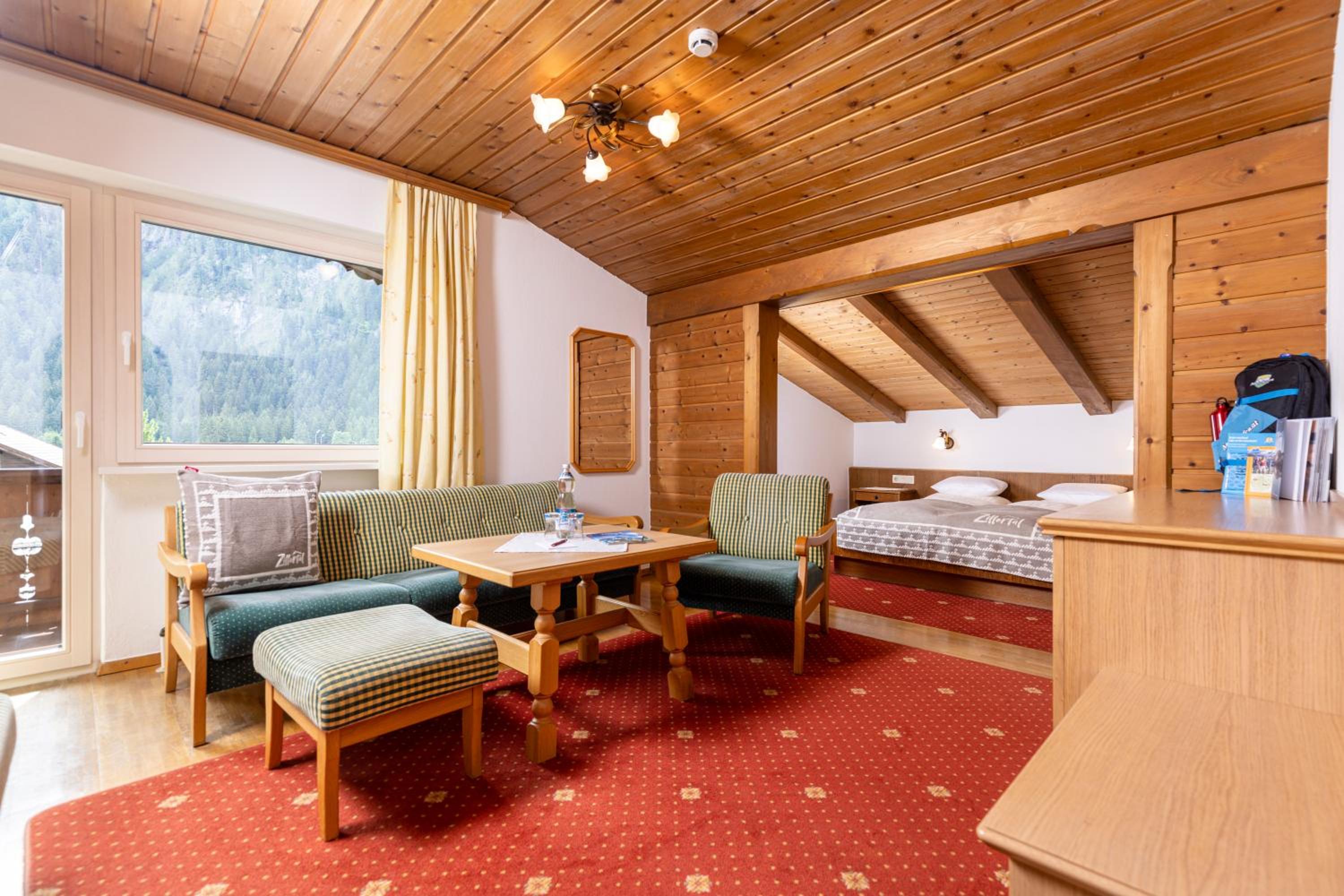 Triple Room with Bathroom photo 1
