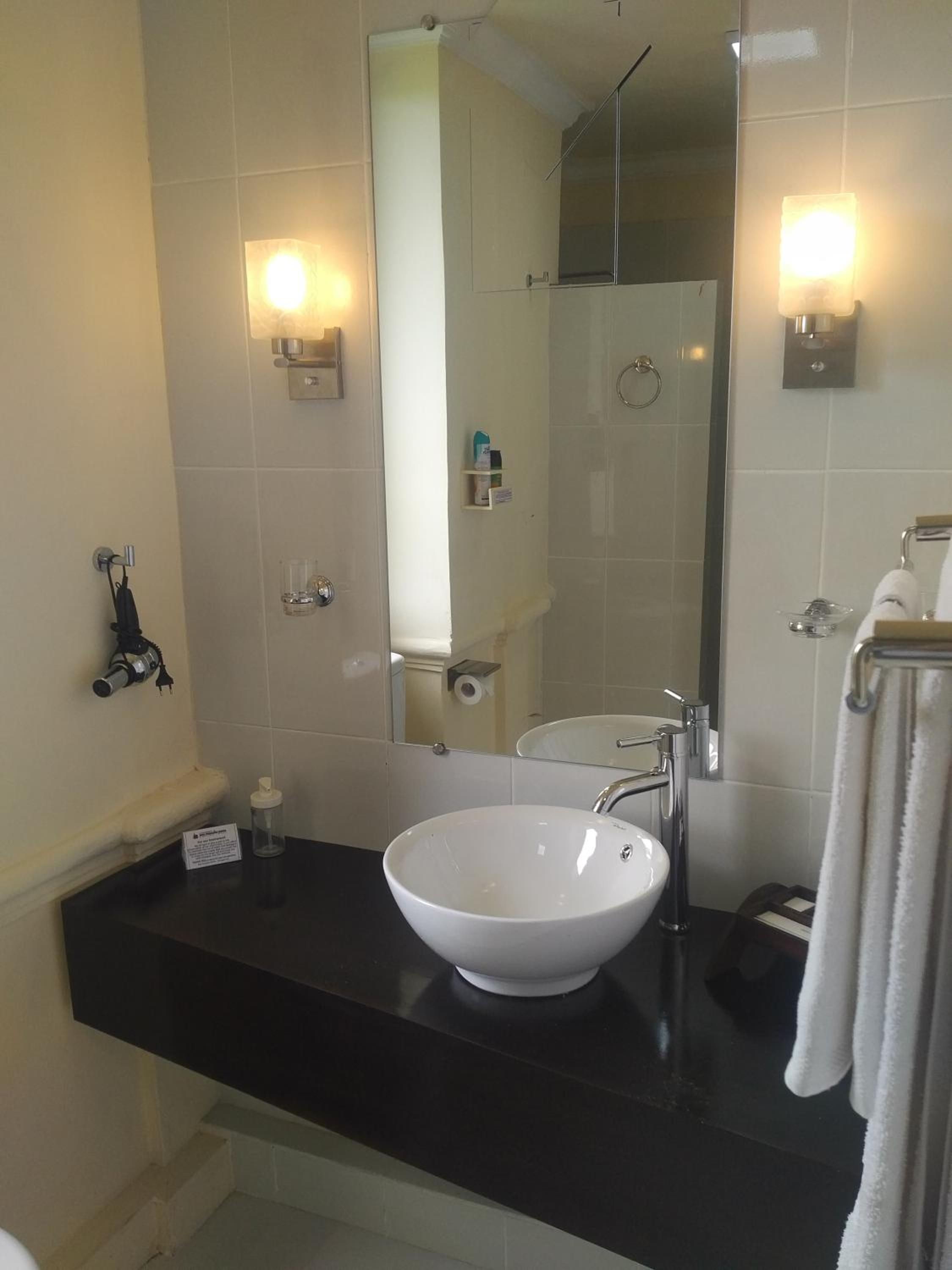Standard Double Room - Photo 6