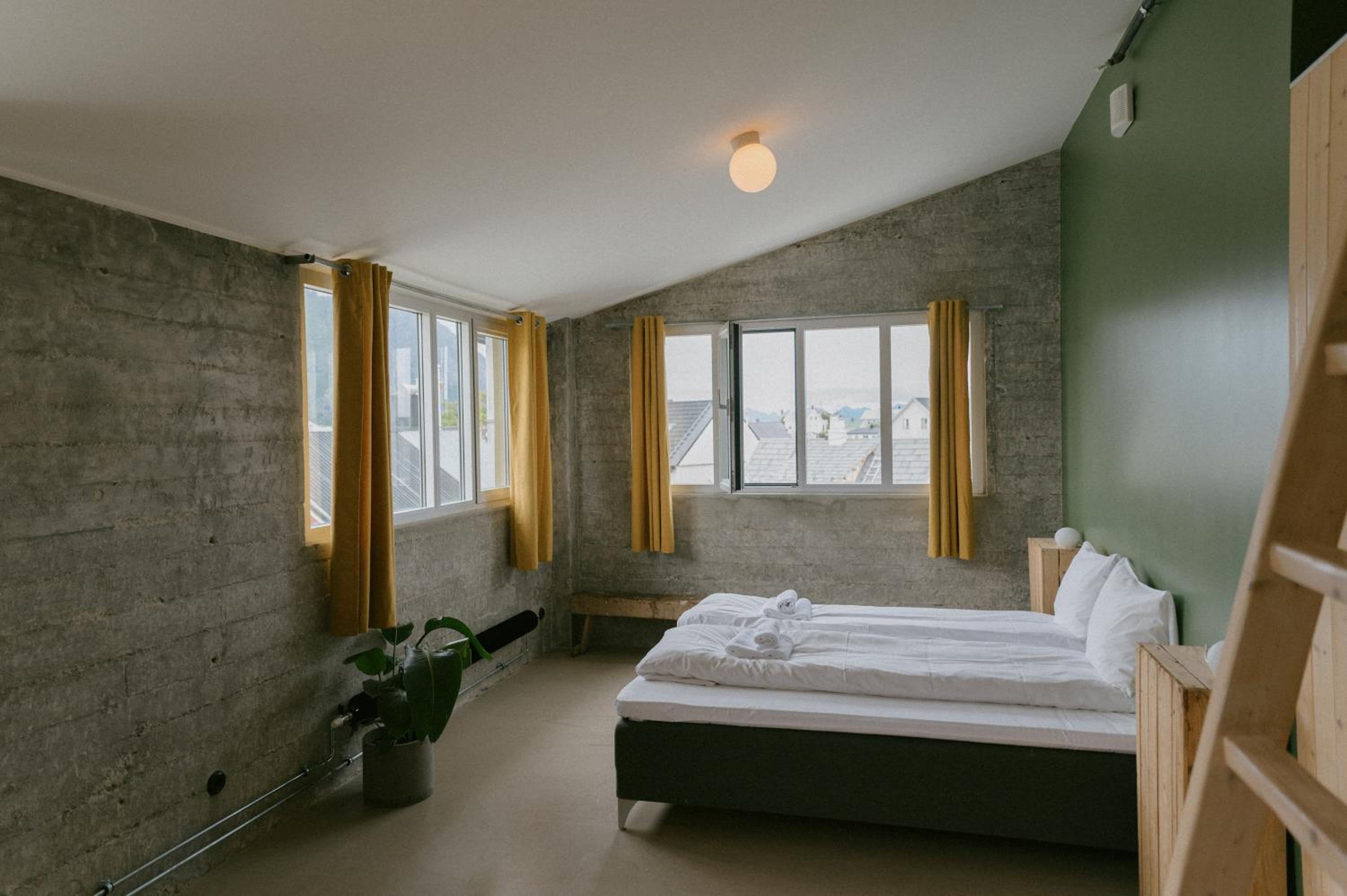 Loft - Photo 1