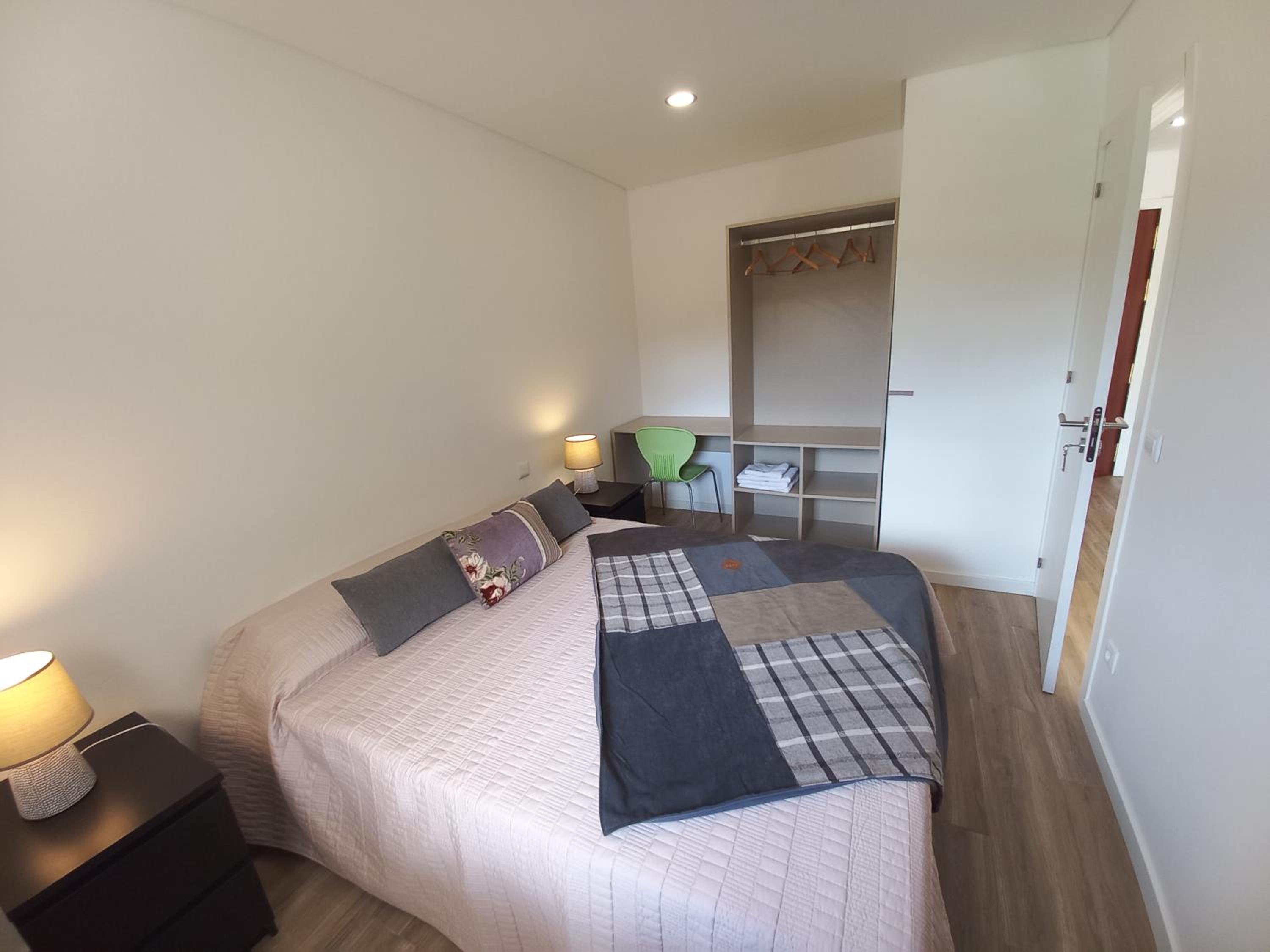 One-Bedroom Apartment - Photo 7