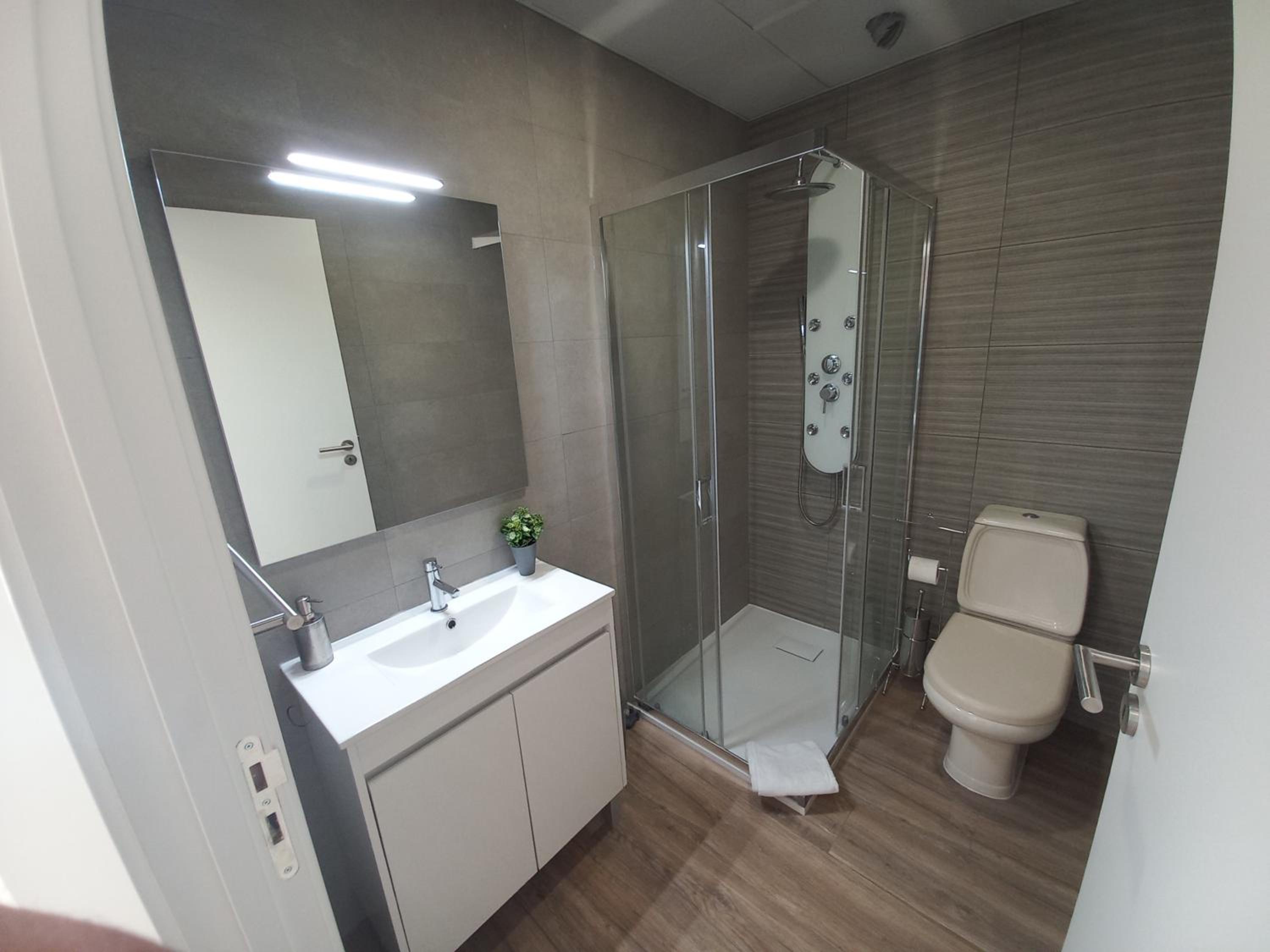 One-Bedroom Apartment - Photo 10