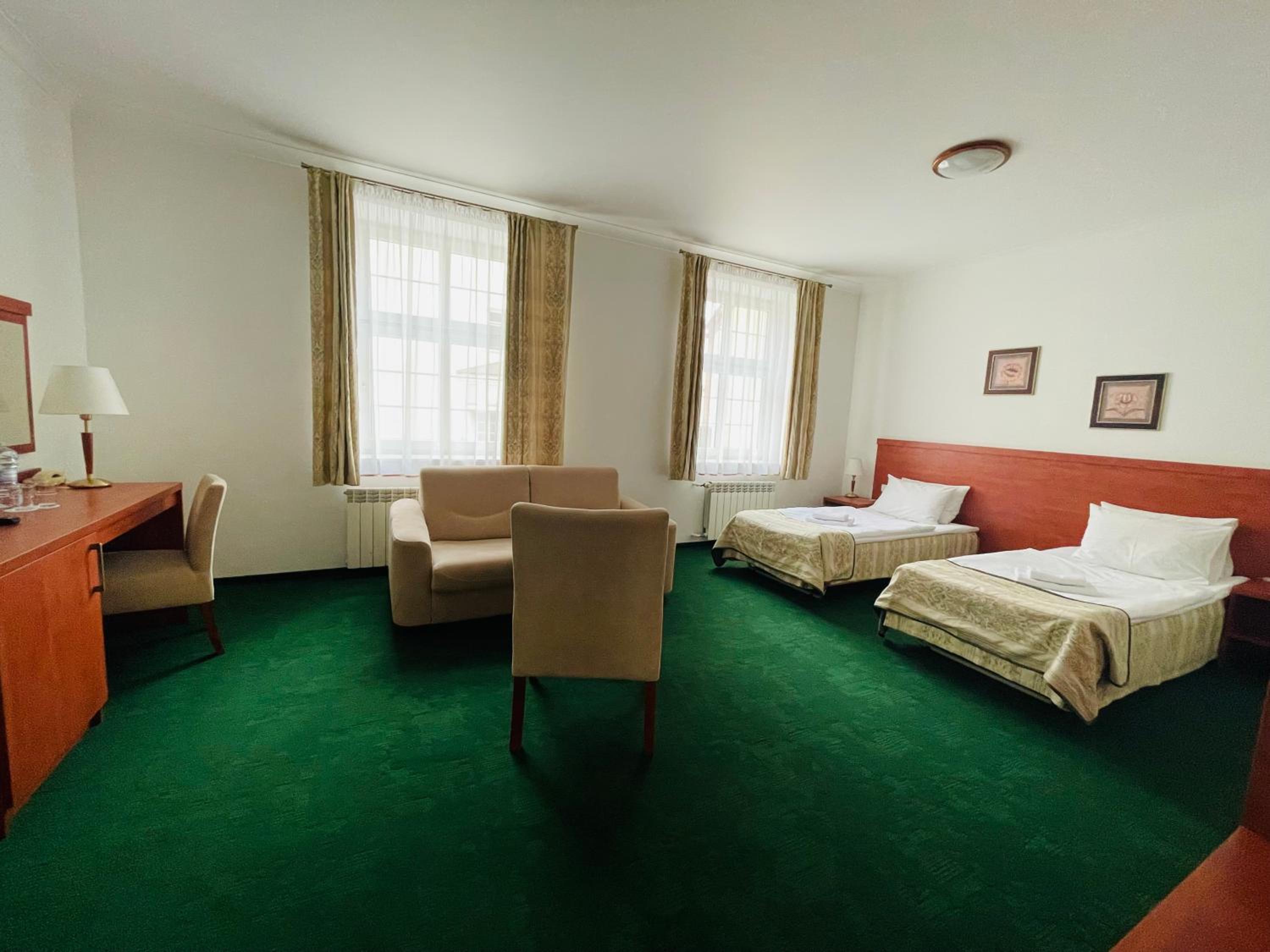Twin Room - Photo 7