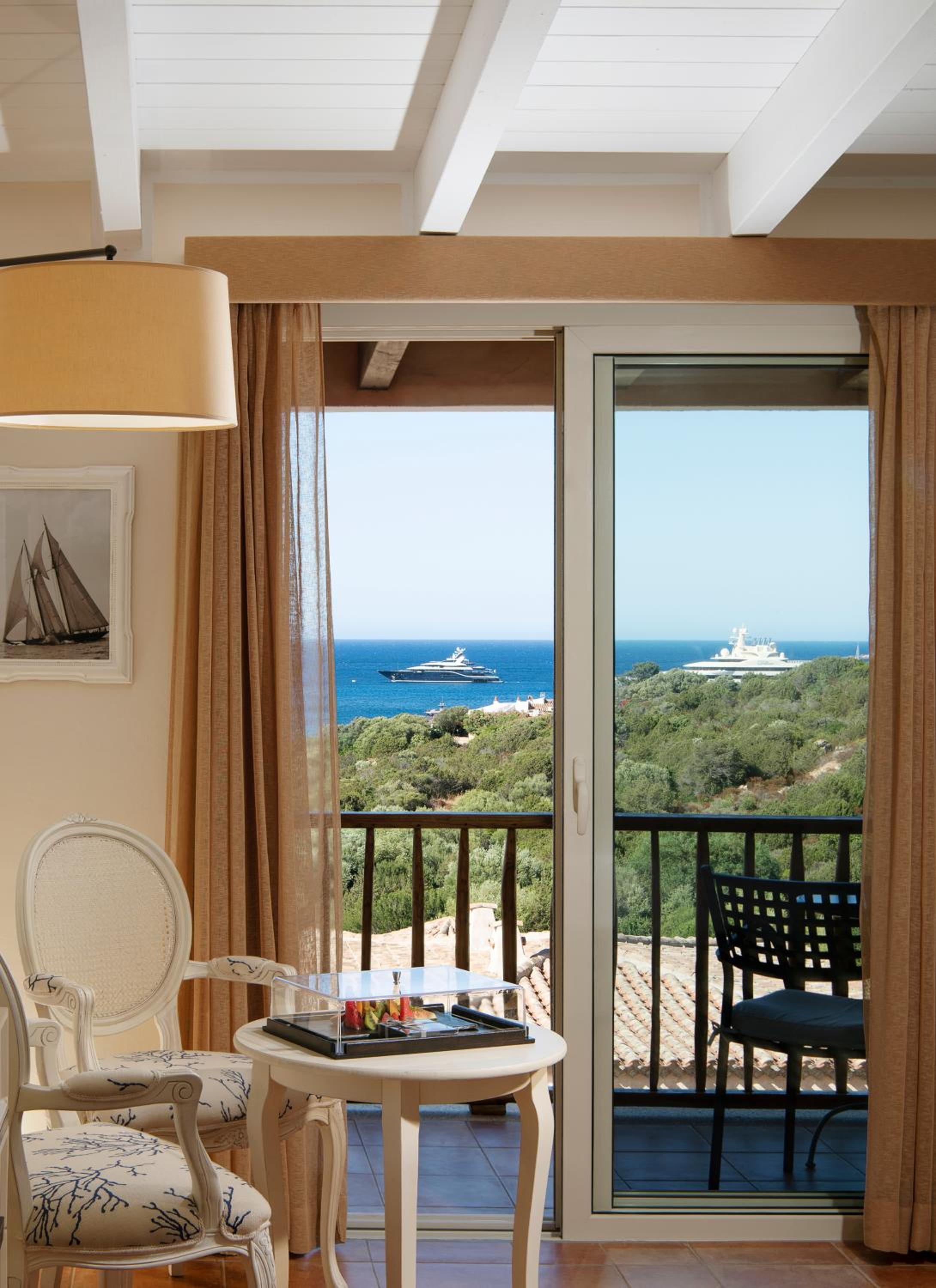 Superior Double or Twin Room with Sea View - Photo 3