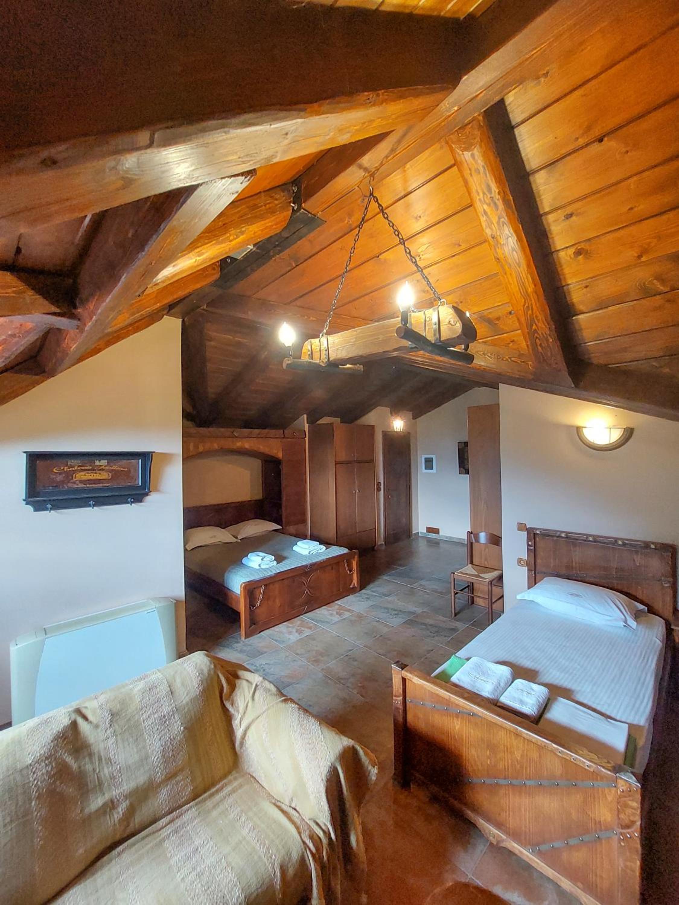 Suite with Jacuzzi photo 2