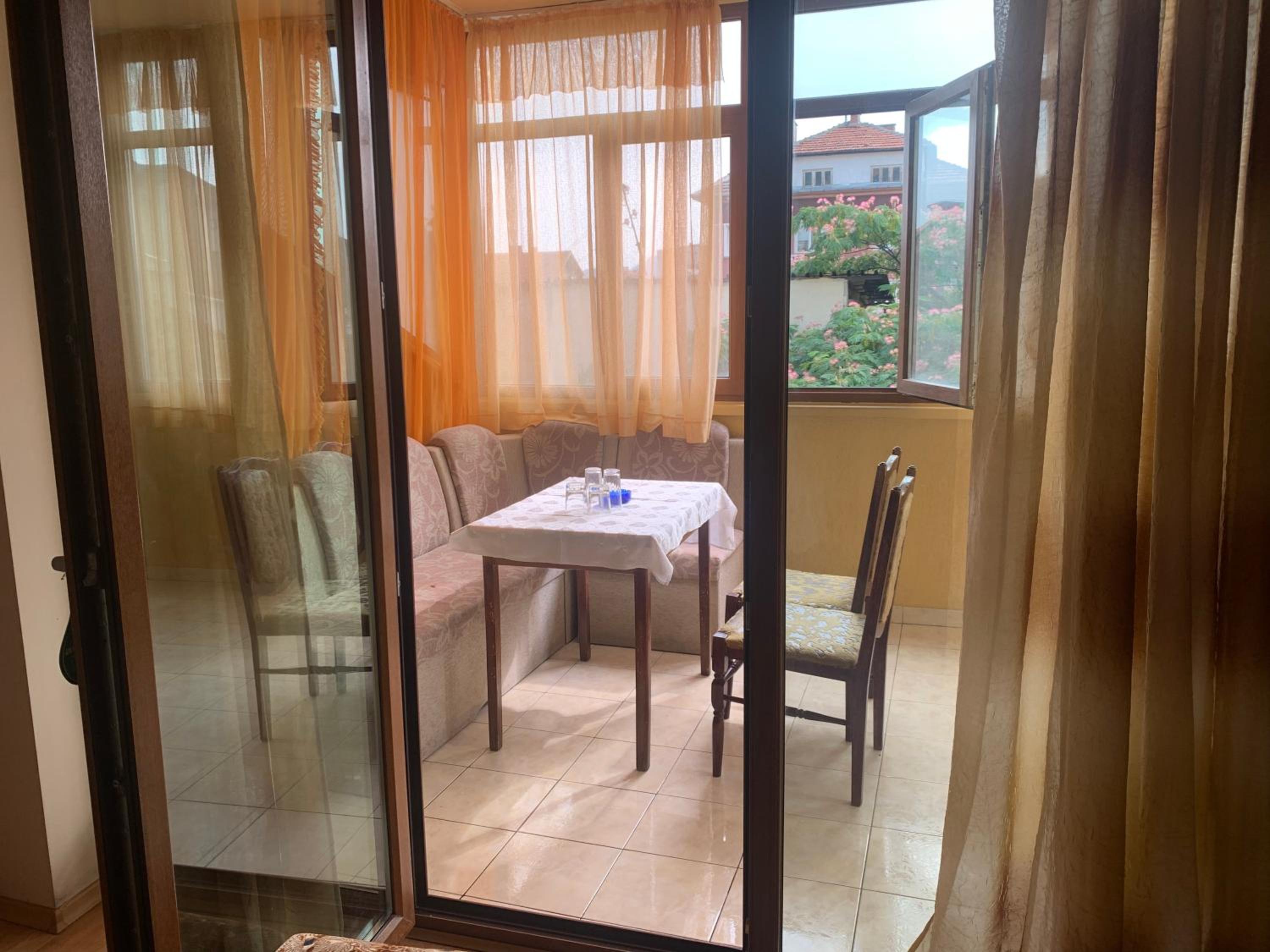 Deluxe Double Room (2 Adults + 1 Child) photo 2