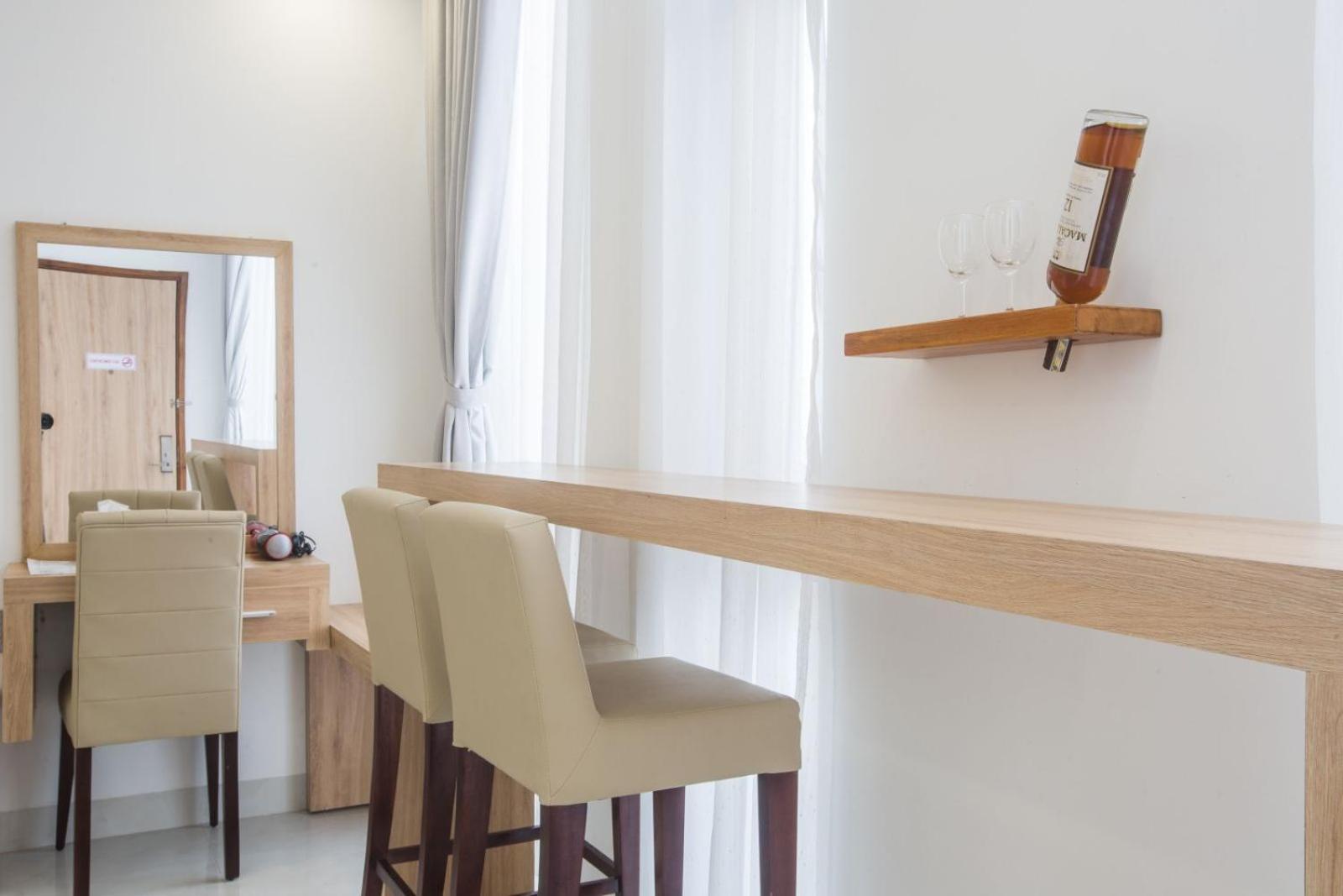 Deluxe Double or Twin Room with City View - Photo 1