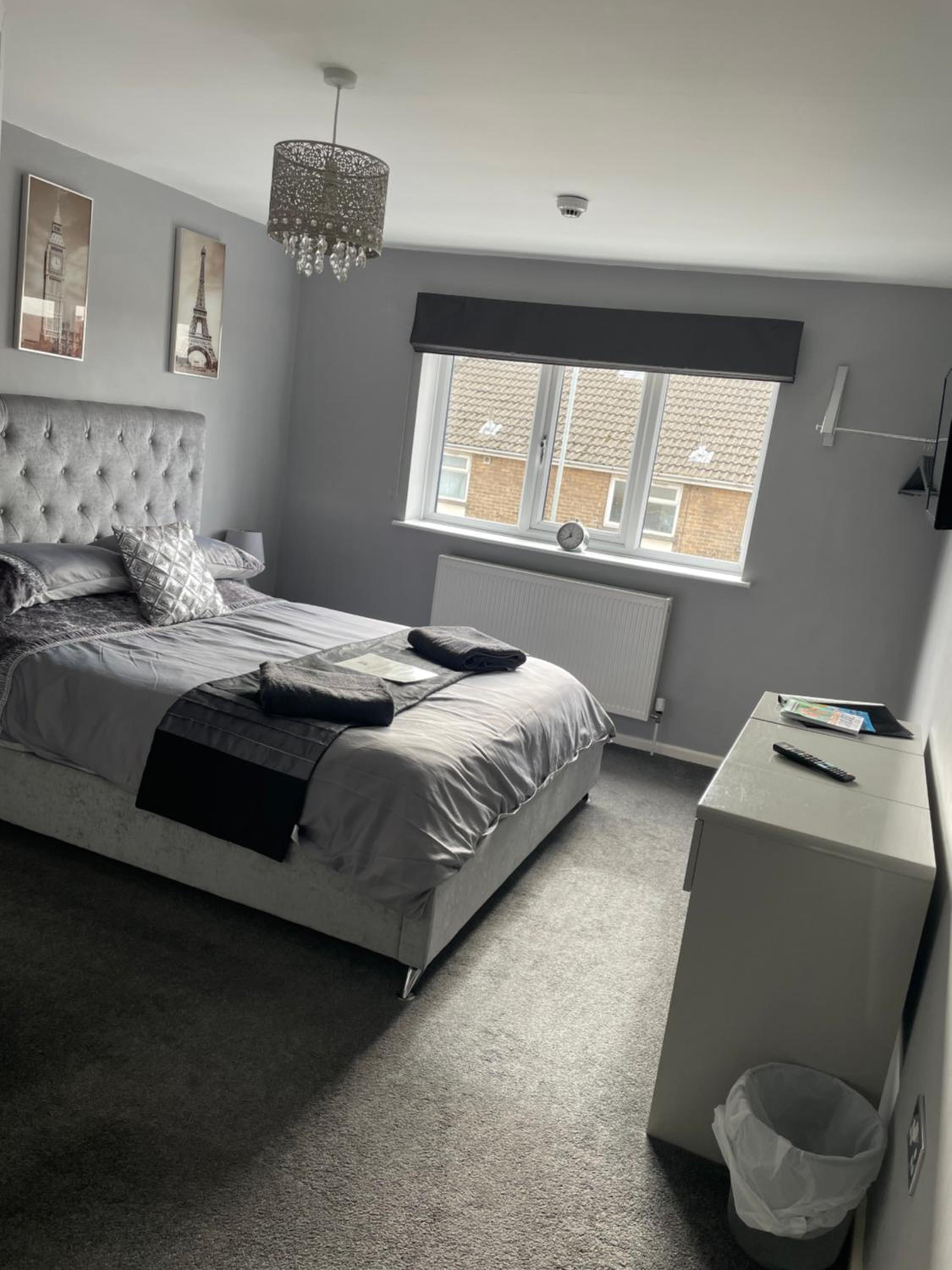 Deluxe King Room - Photo 1