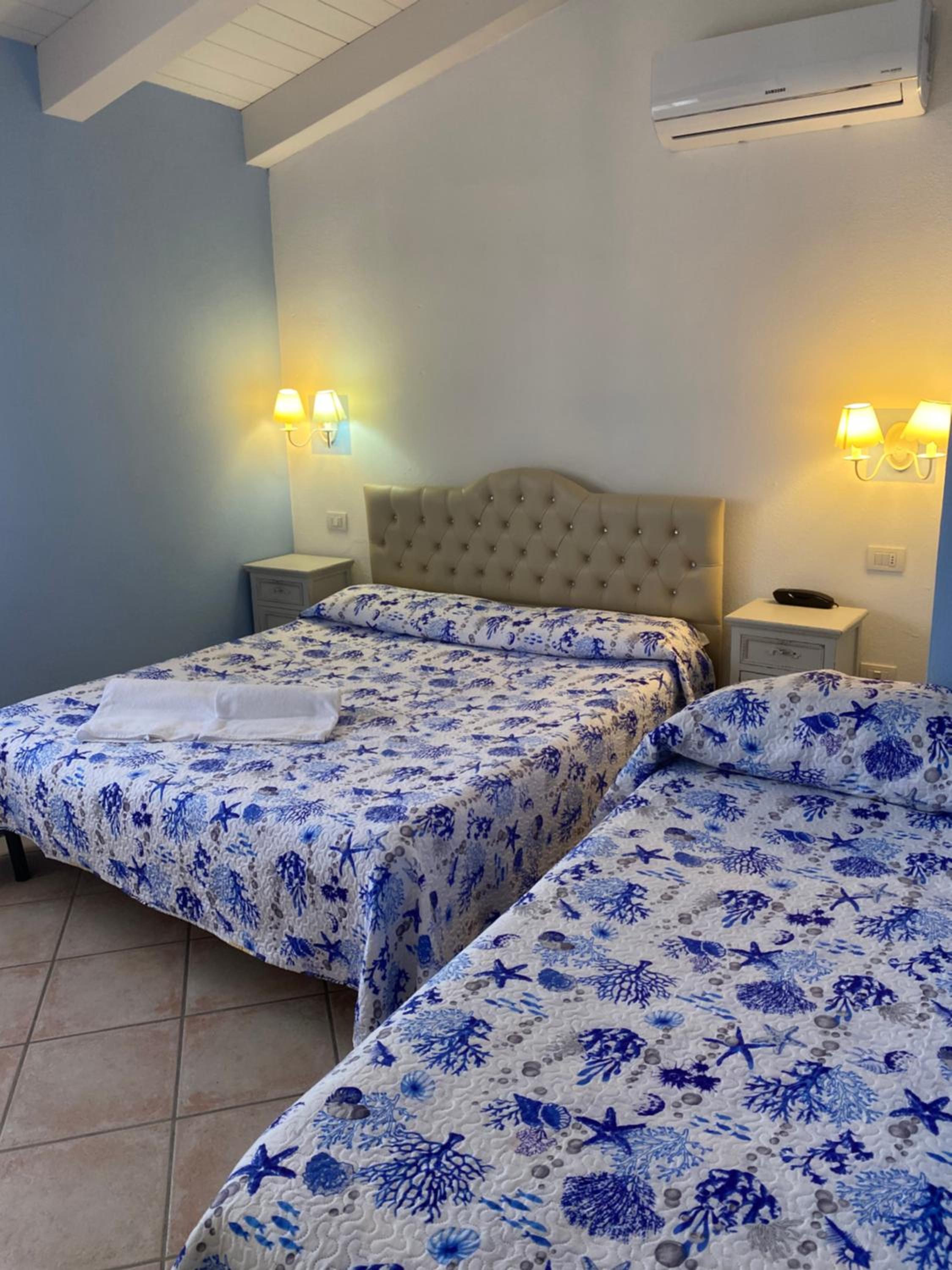 Double Room with Extra Bed photo 2