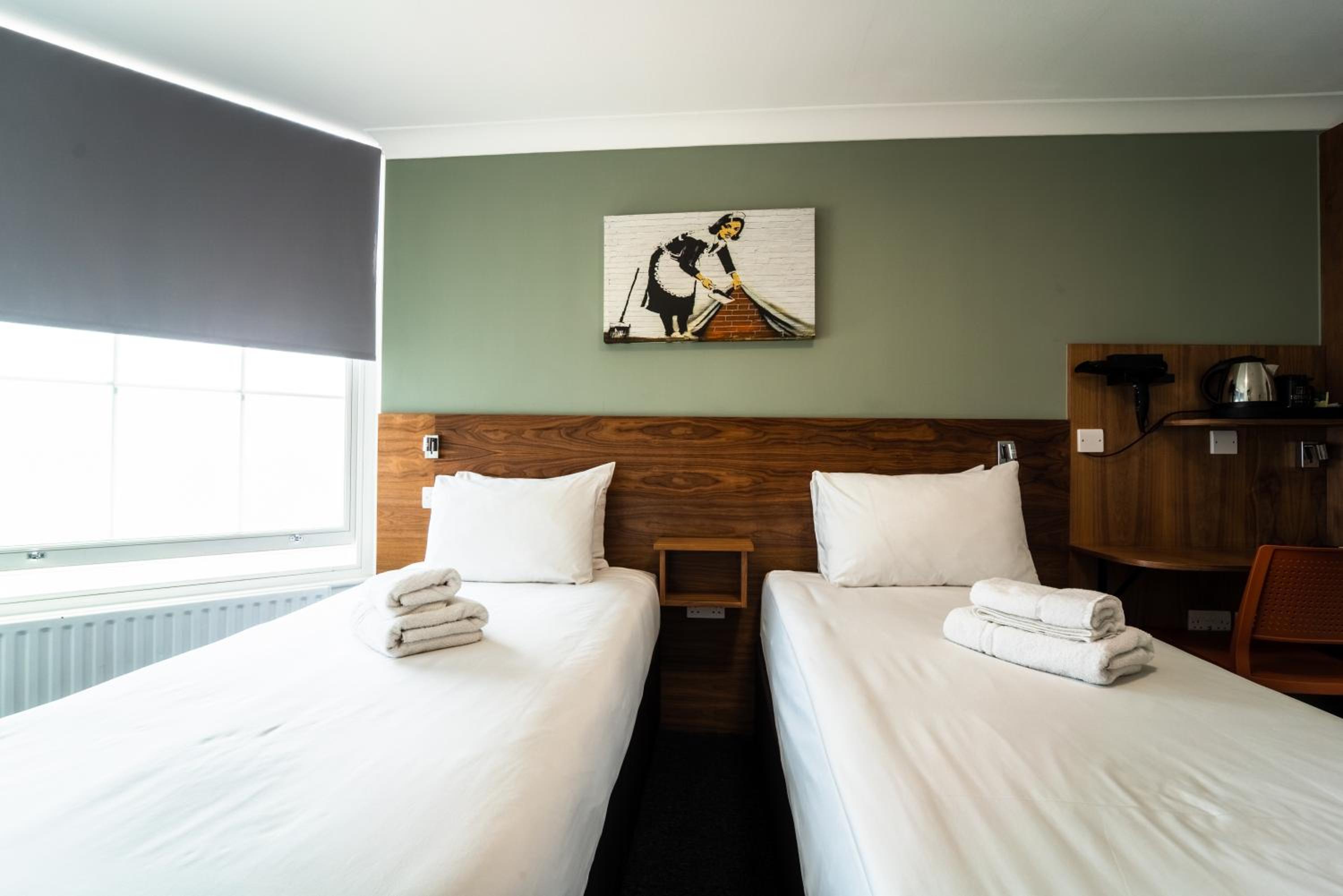 Premium Twin Room photo 2