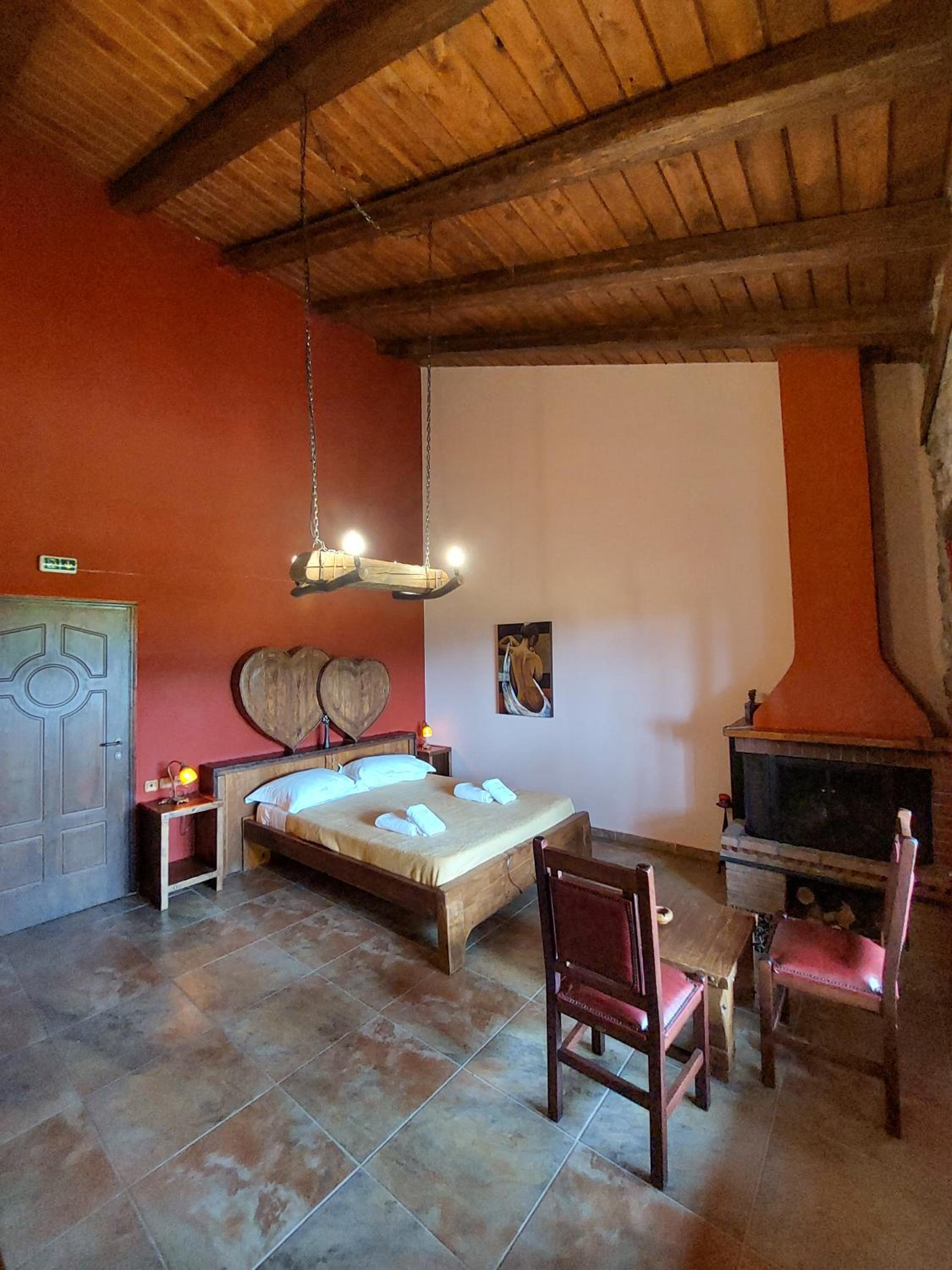 Deluxe Double Room with Fireplace photo 2