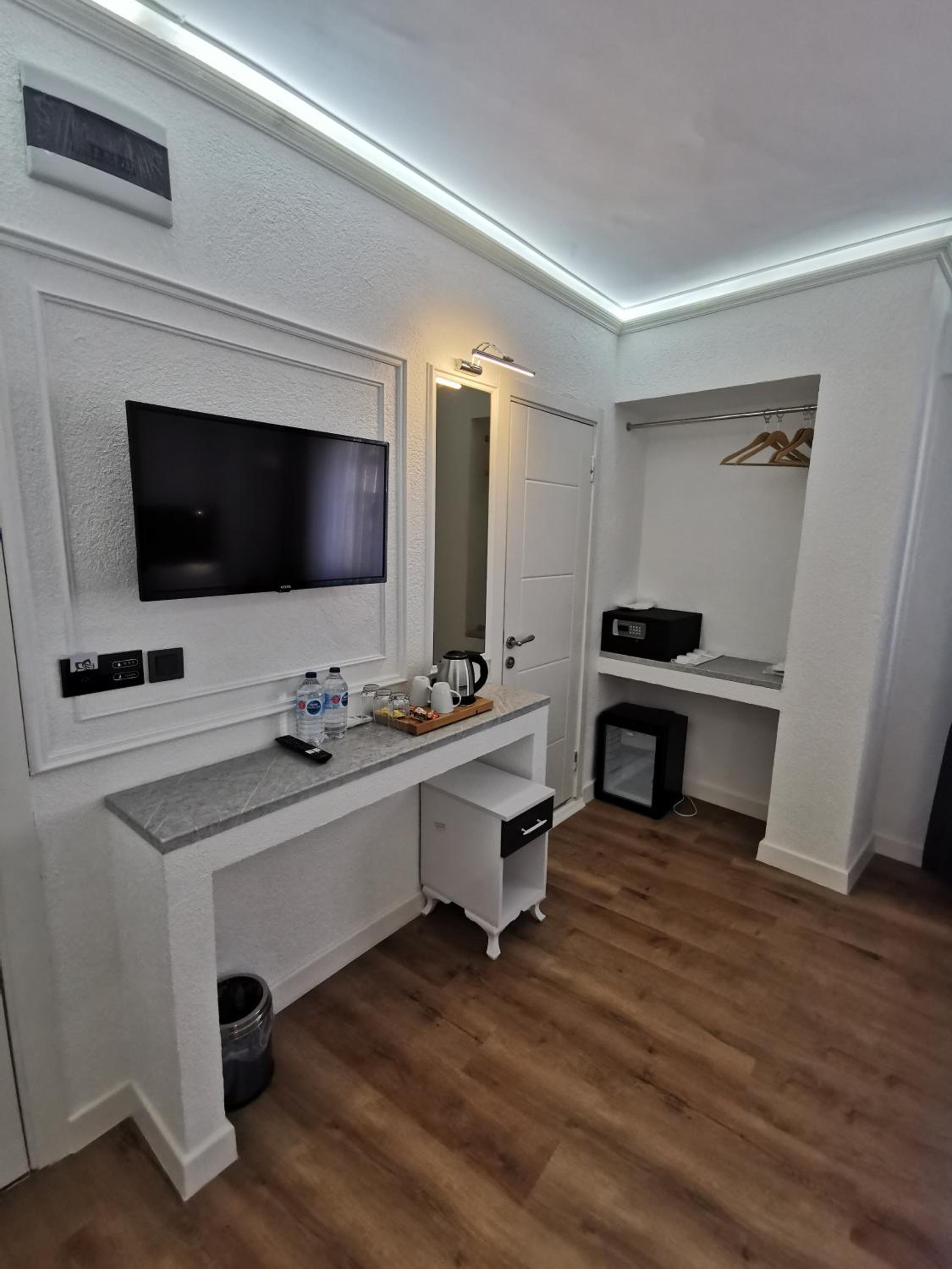 Standard Triple Room photo 3