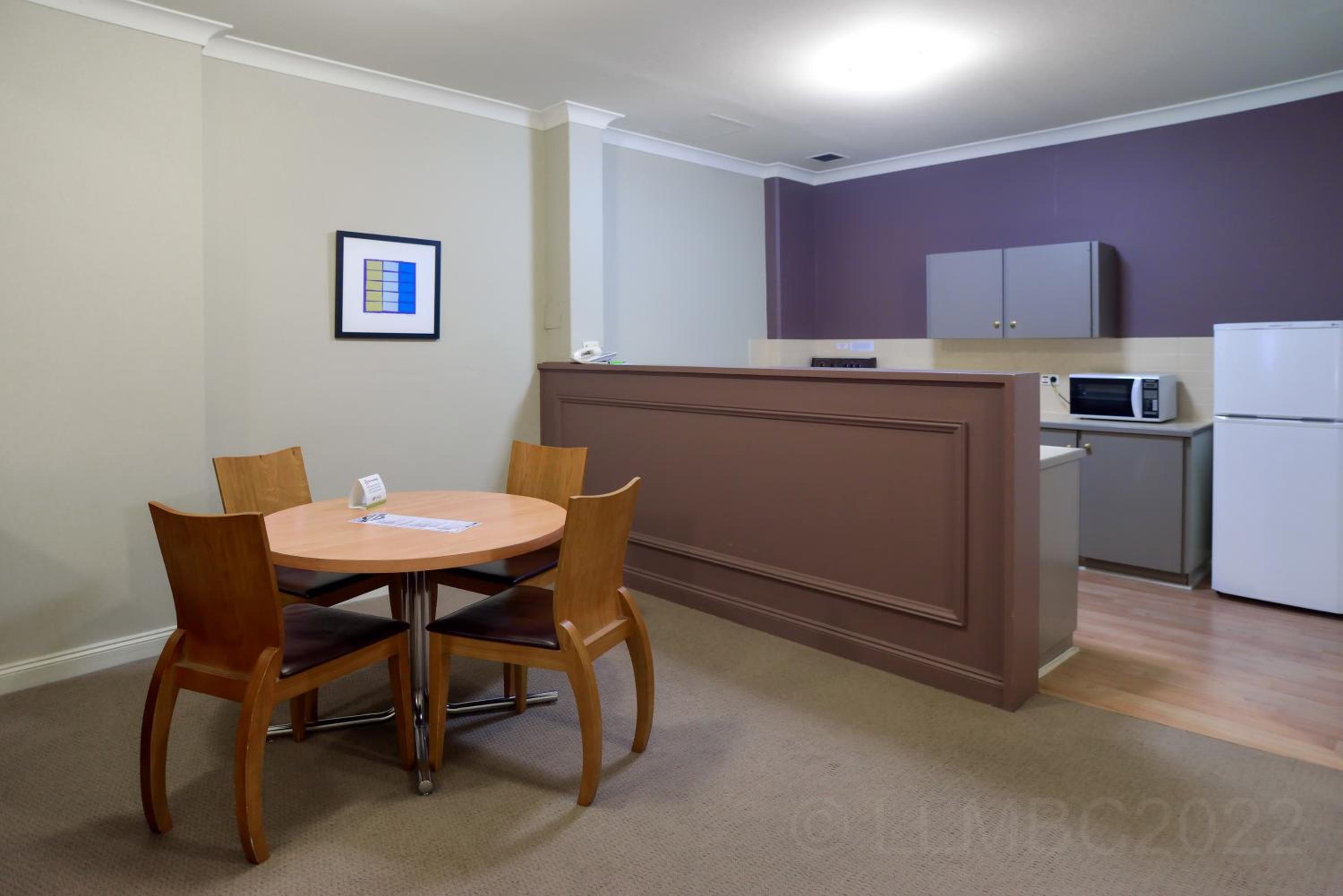 Economy Apartment photo 2