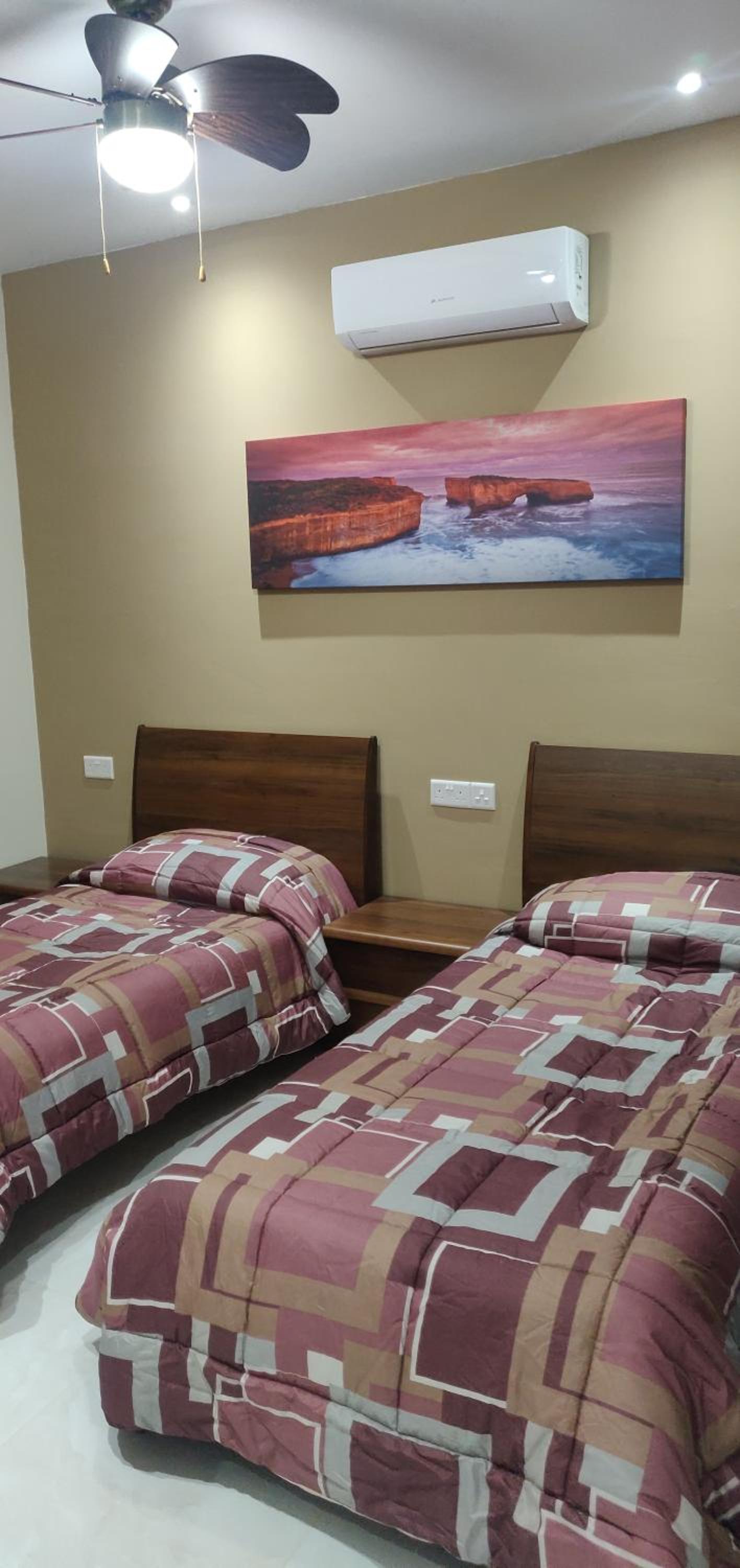 Three-Bedroom Apartment - Photo 8