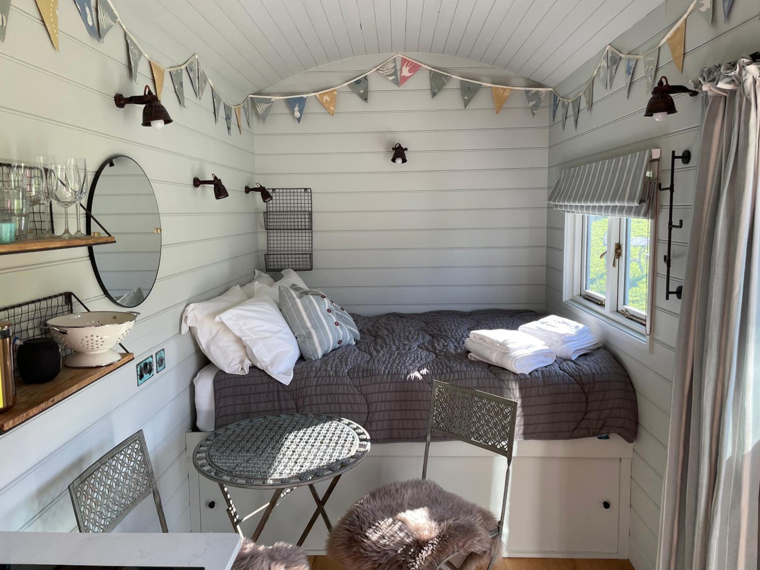 Shepherd's Hut photo 2