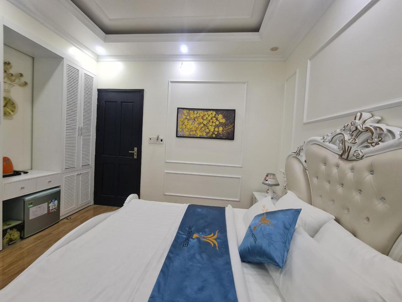 Standard King Room photo 2