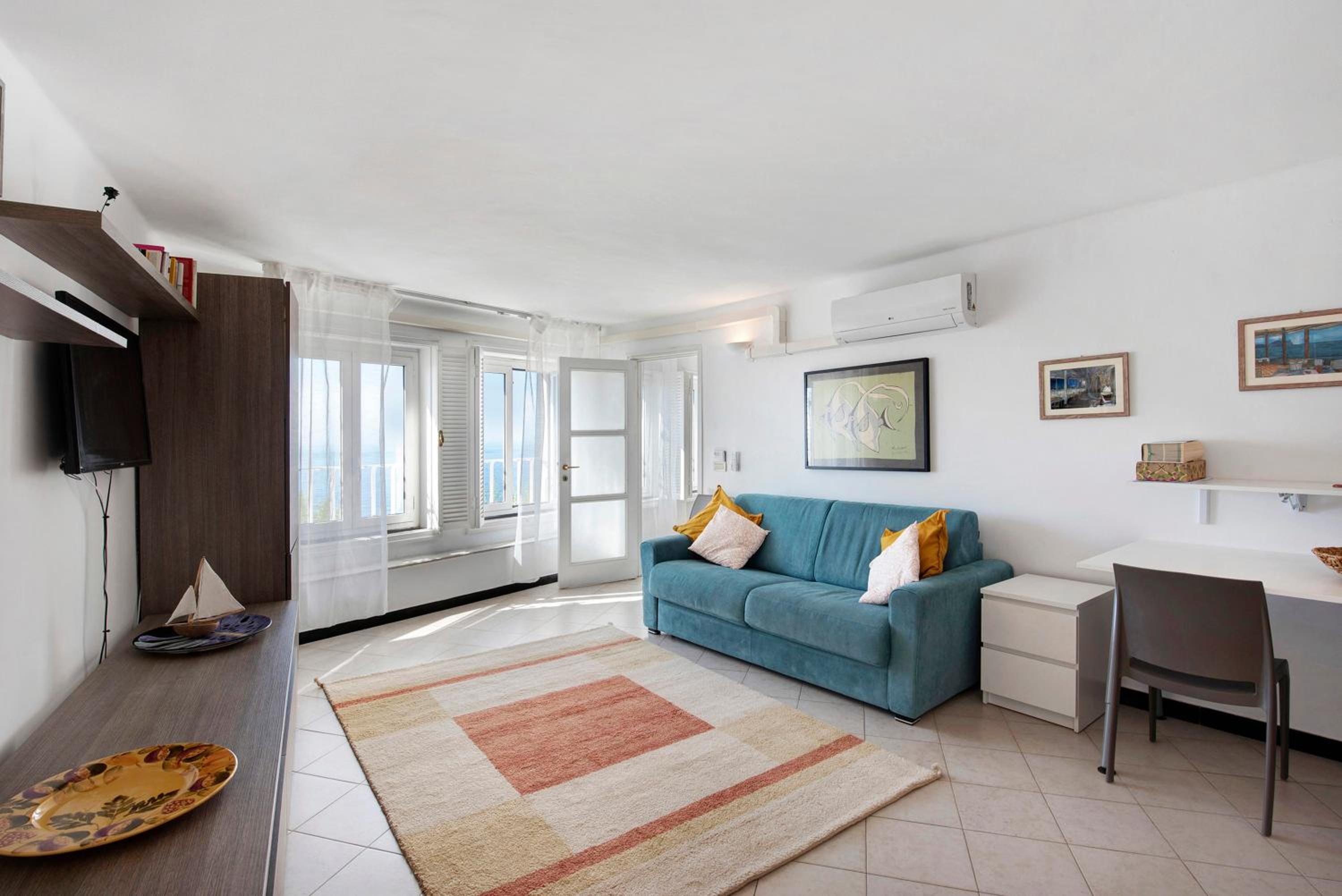 Superior One-Bedroom Apartment