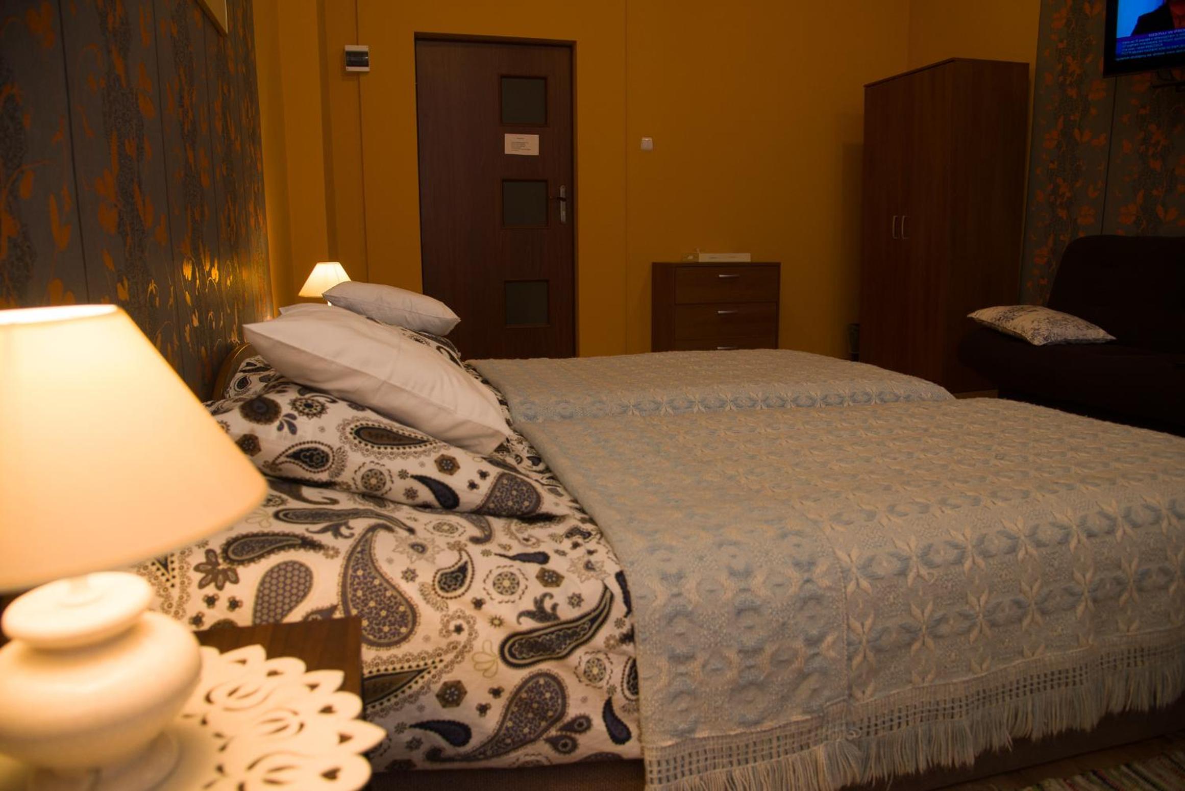 Triple Room with Balcony - Photo 5