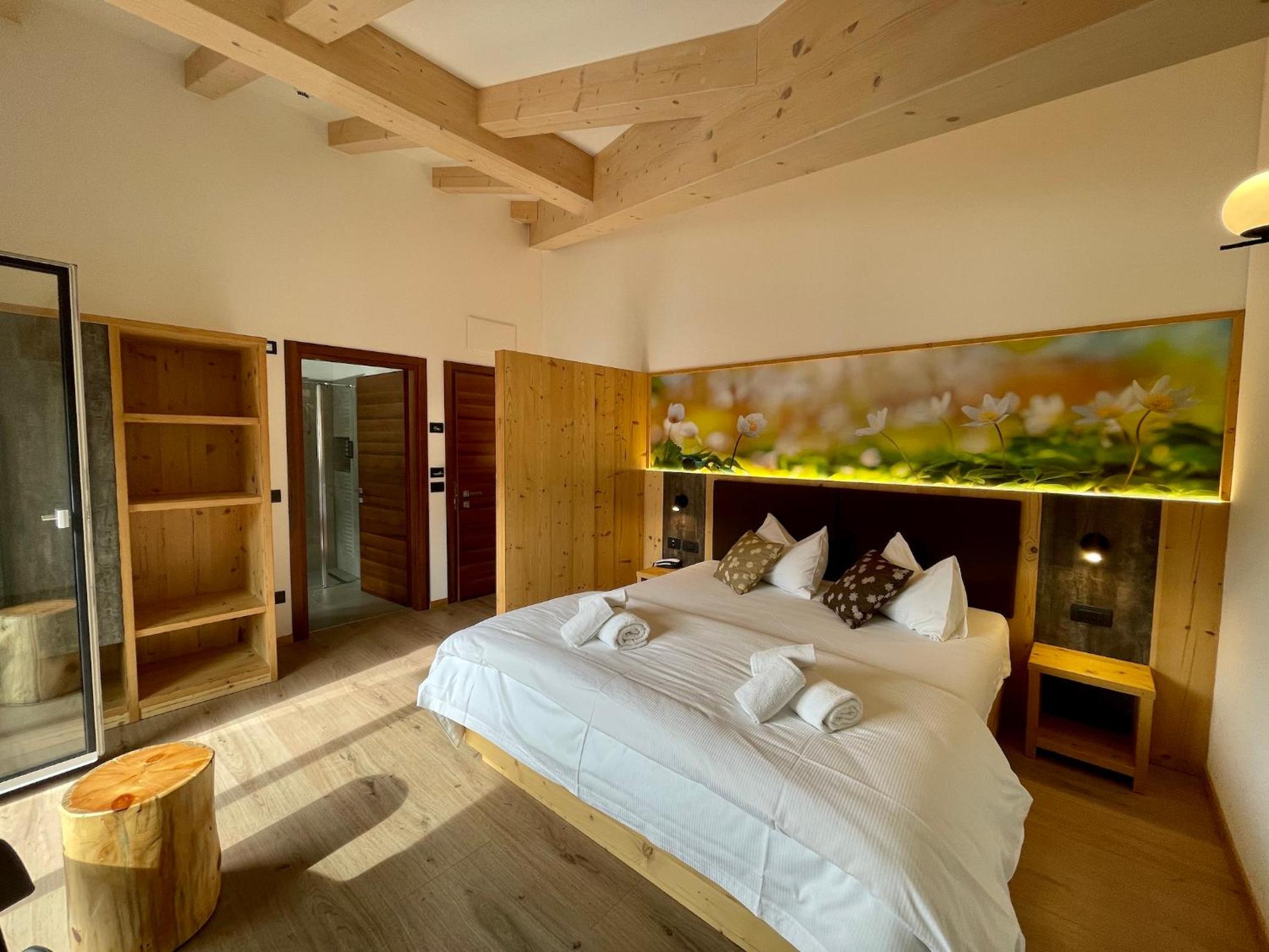 Deluxe Double Room with Bath photo 1