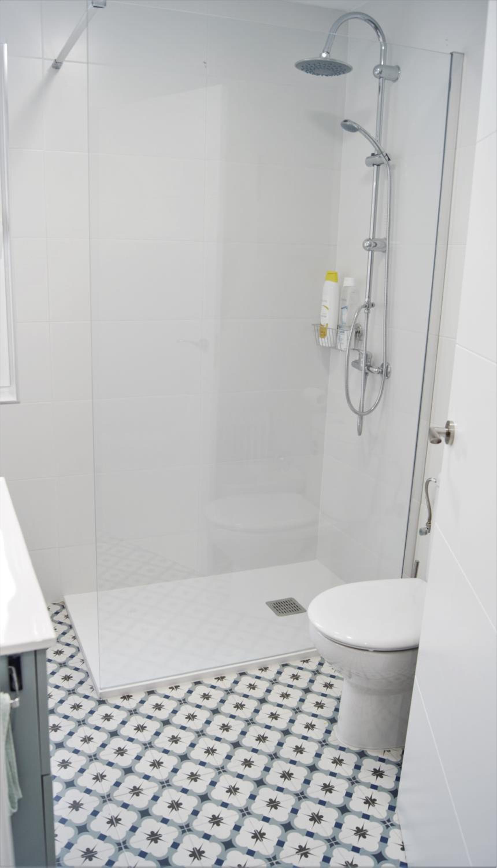 Three-Bedroom Apartment - Photo 14