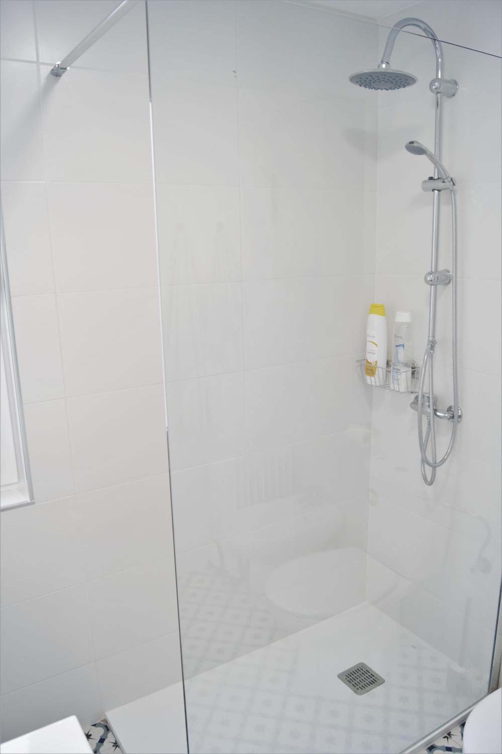 Three-Bedroom Apartment - Photo 15