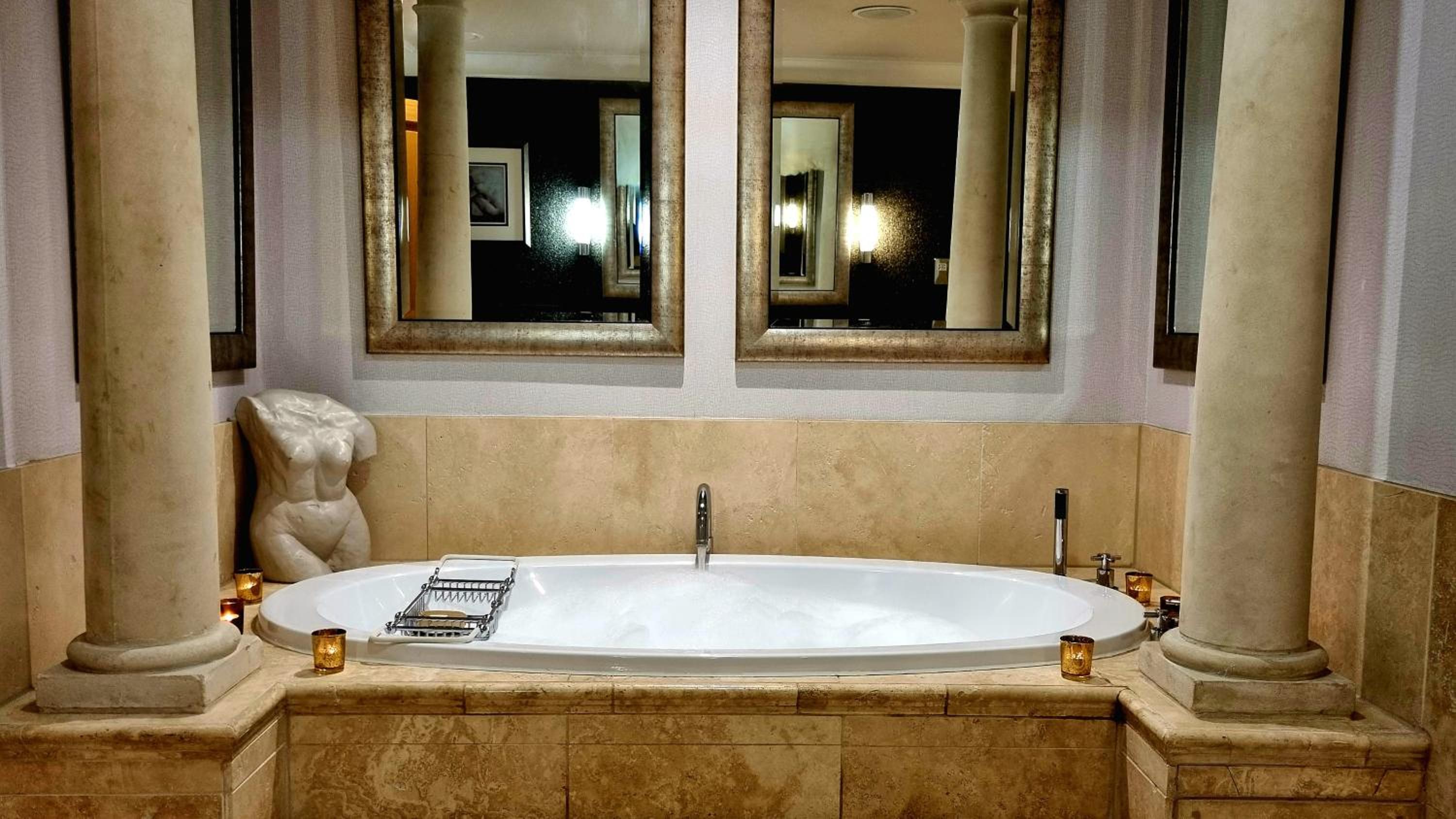 Spa Suite - Photo 5