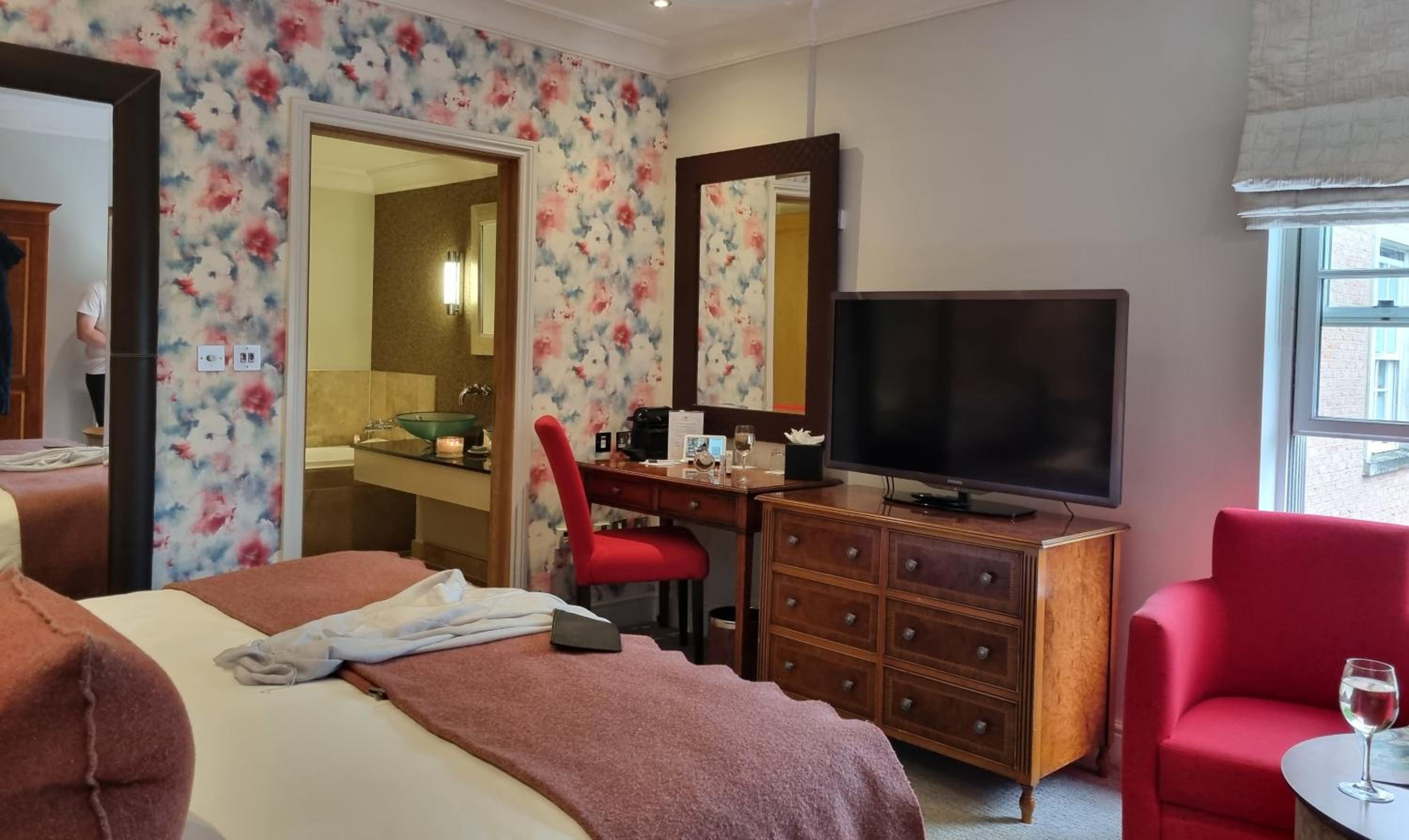 Comfy King Room - Photo 4