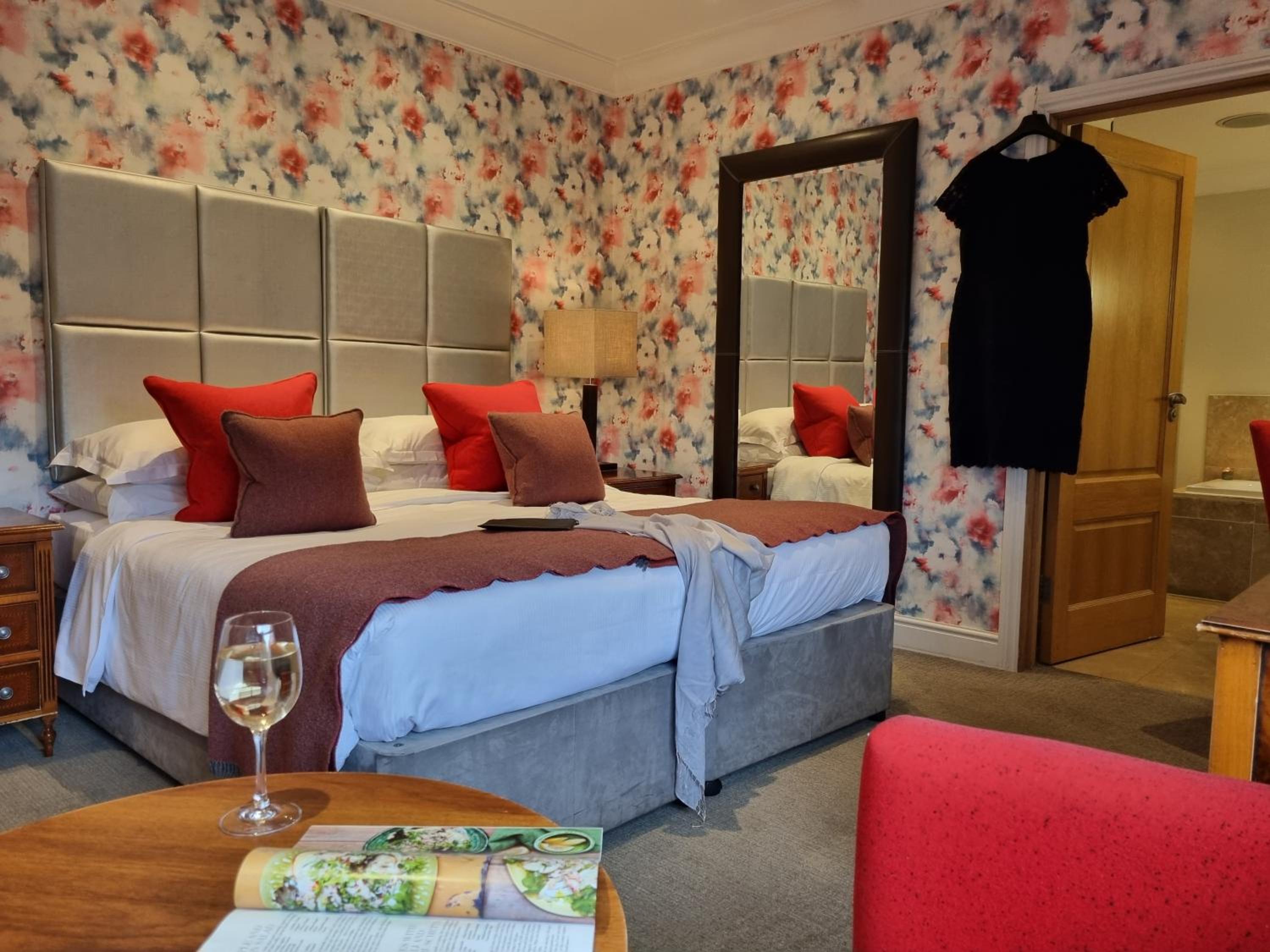 Comfy King Room - Photo 1