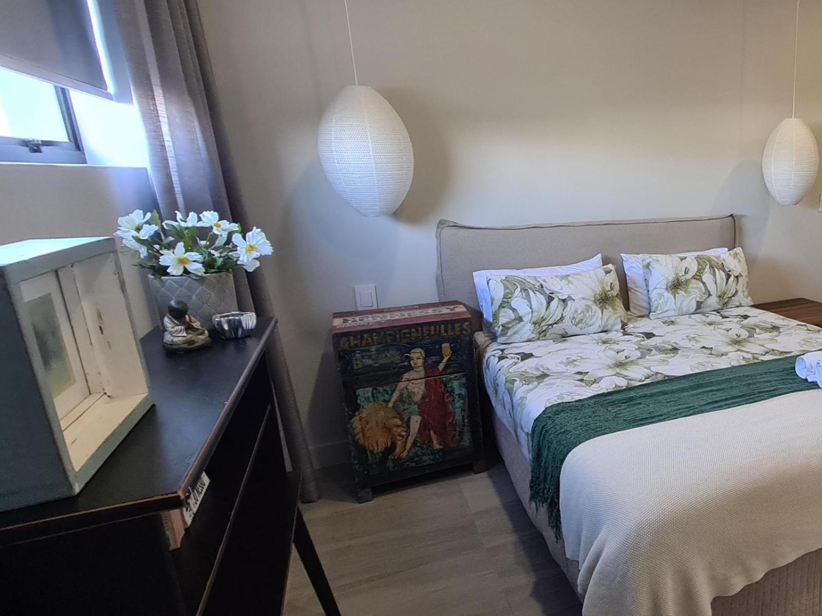 Standard Queen Room - Photo 6