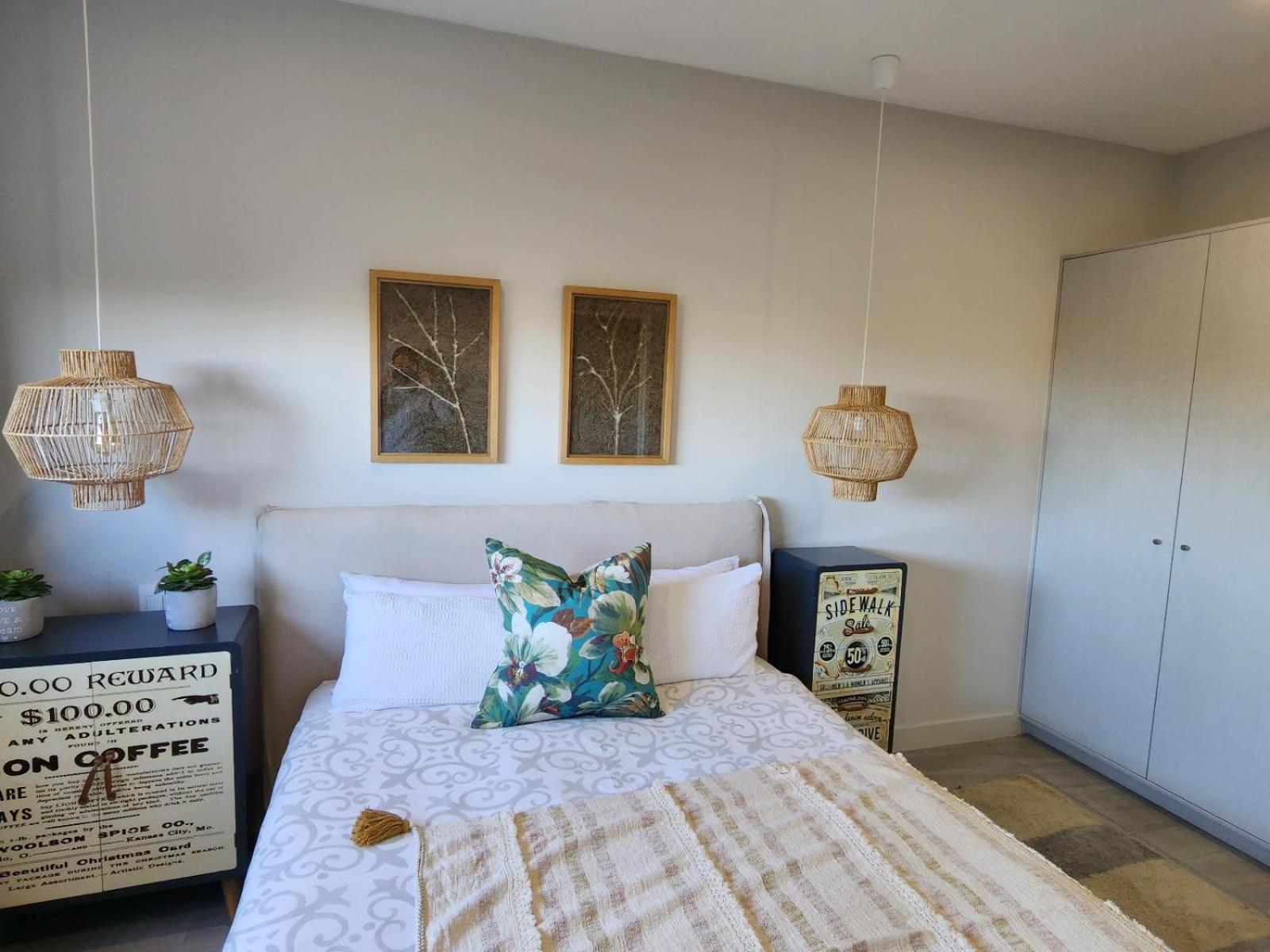 Standard Queen Room - Photo 10