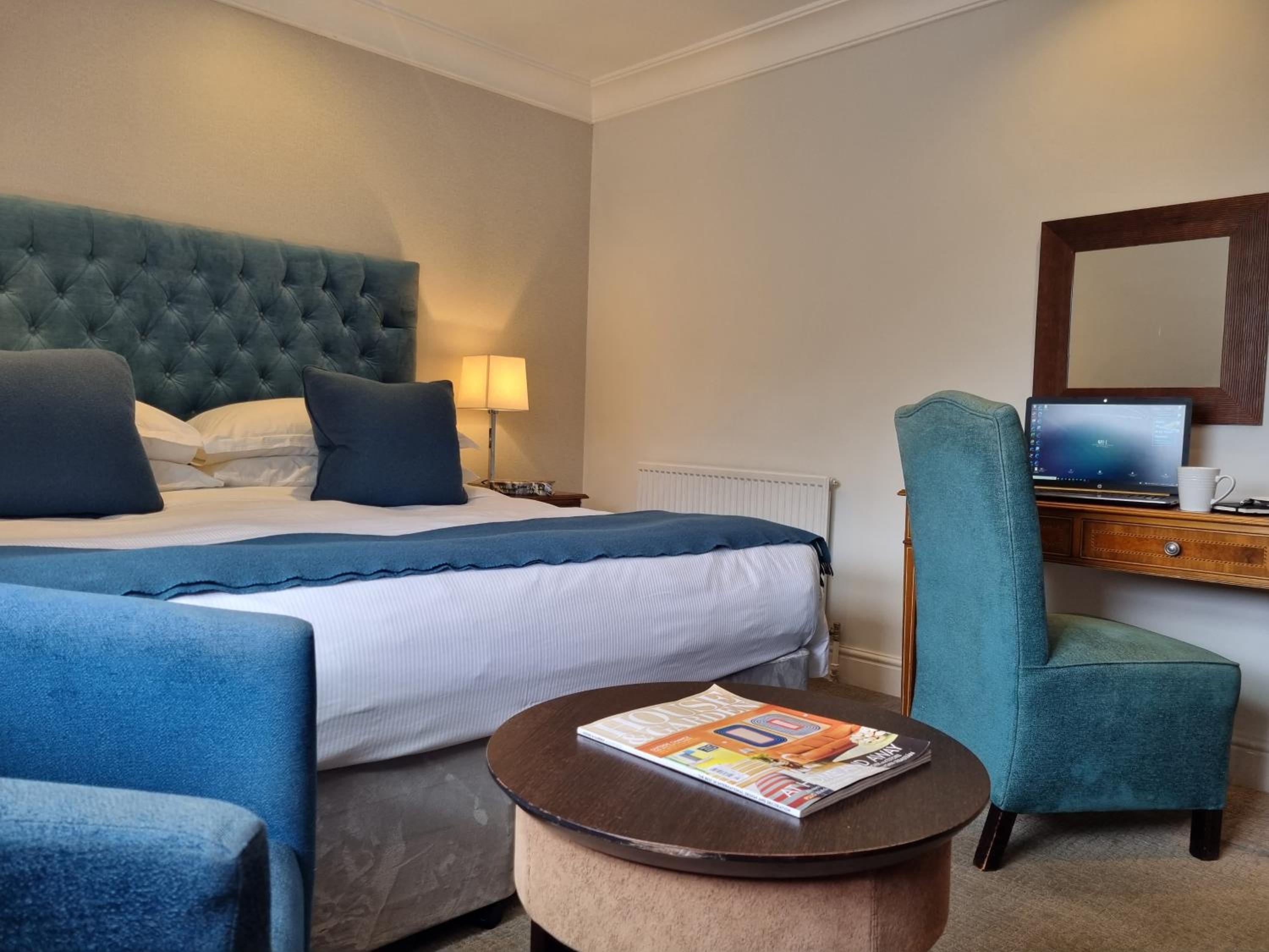 Comfy King Room - Photo 8