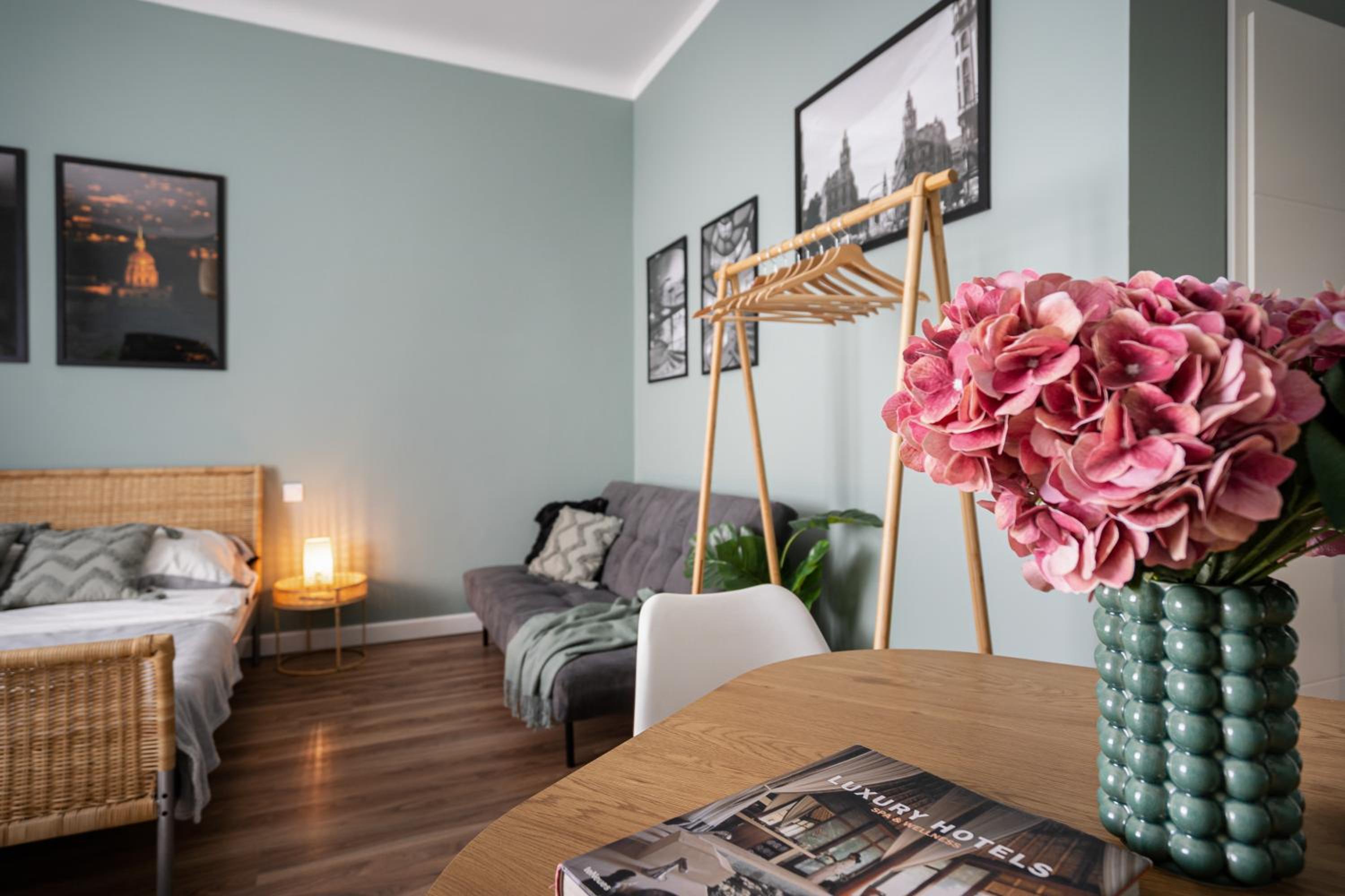 Two-Bedroom Apartment - Photo 2