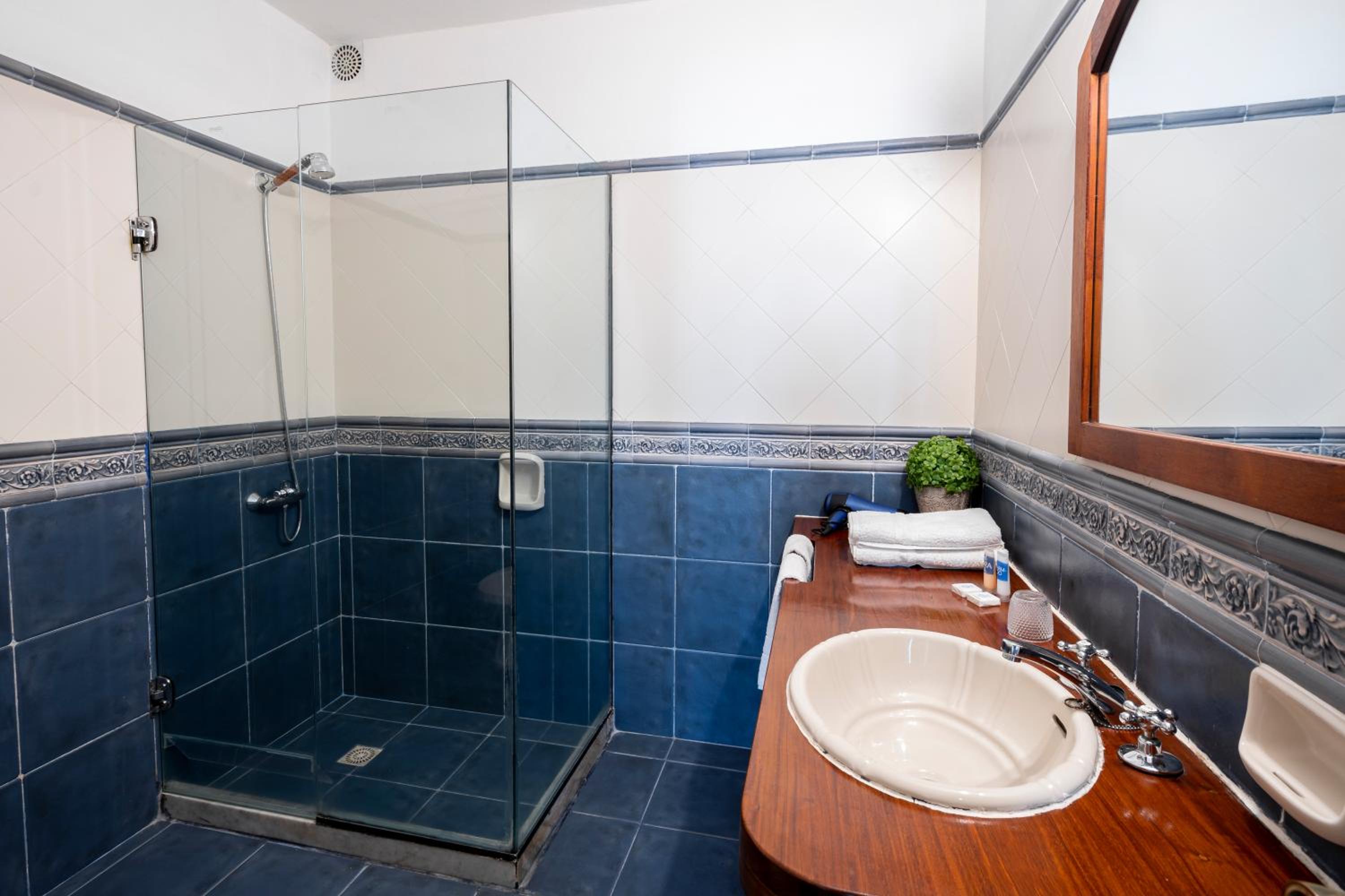 Suite Deluxe with Jacuzzi photo 3
