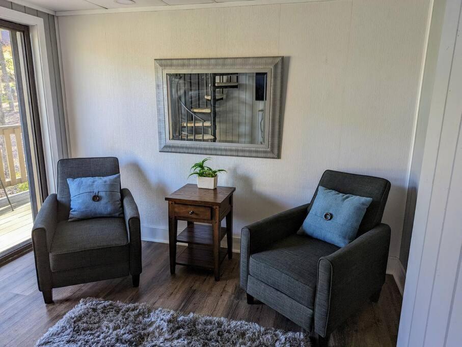 Three-Bedroom Apartment photo 1