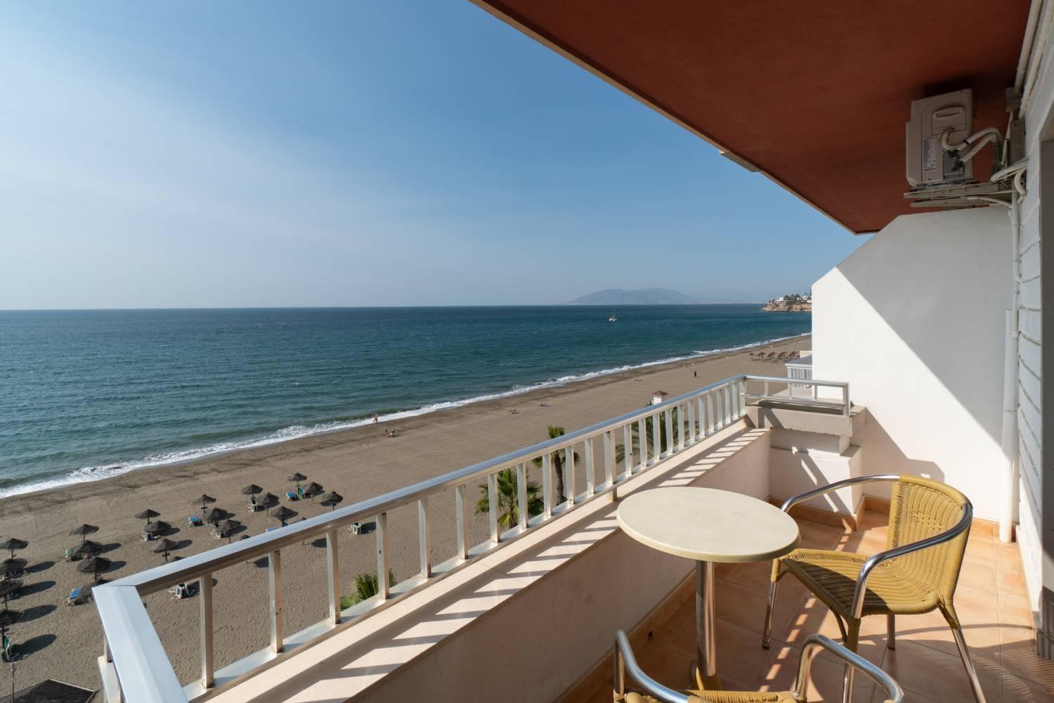 Double or Twin Room with Sea View - Photo 7