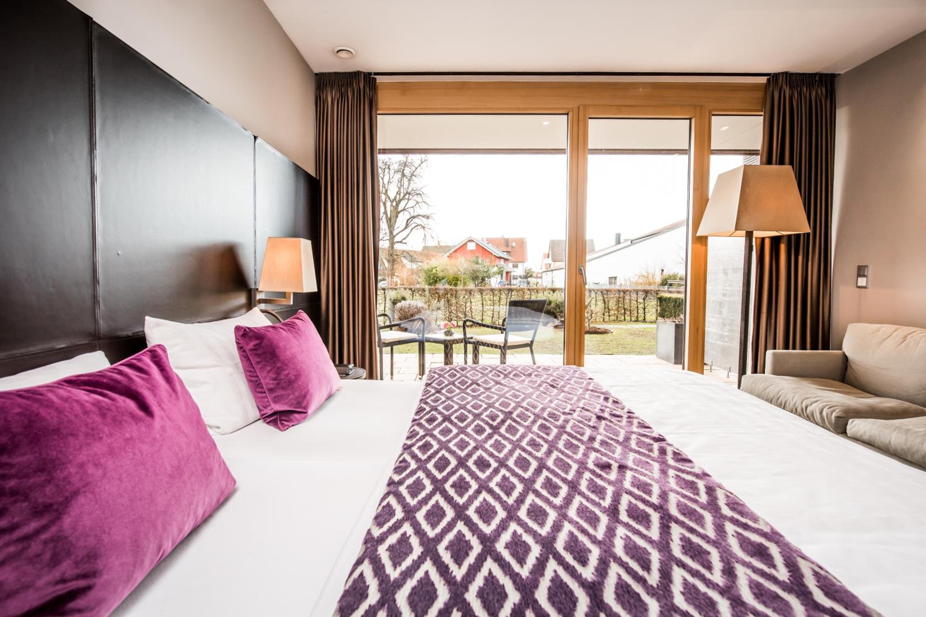 Deluxe Double Room Chalet Garden with Whirlpool - Photo 1