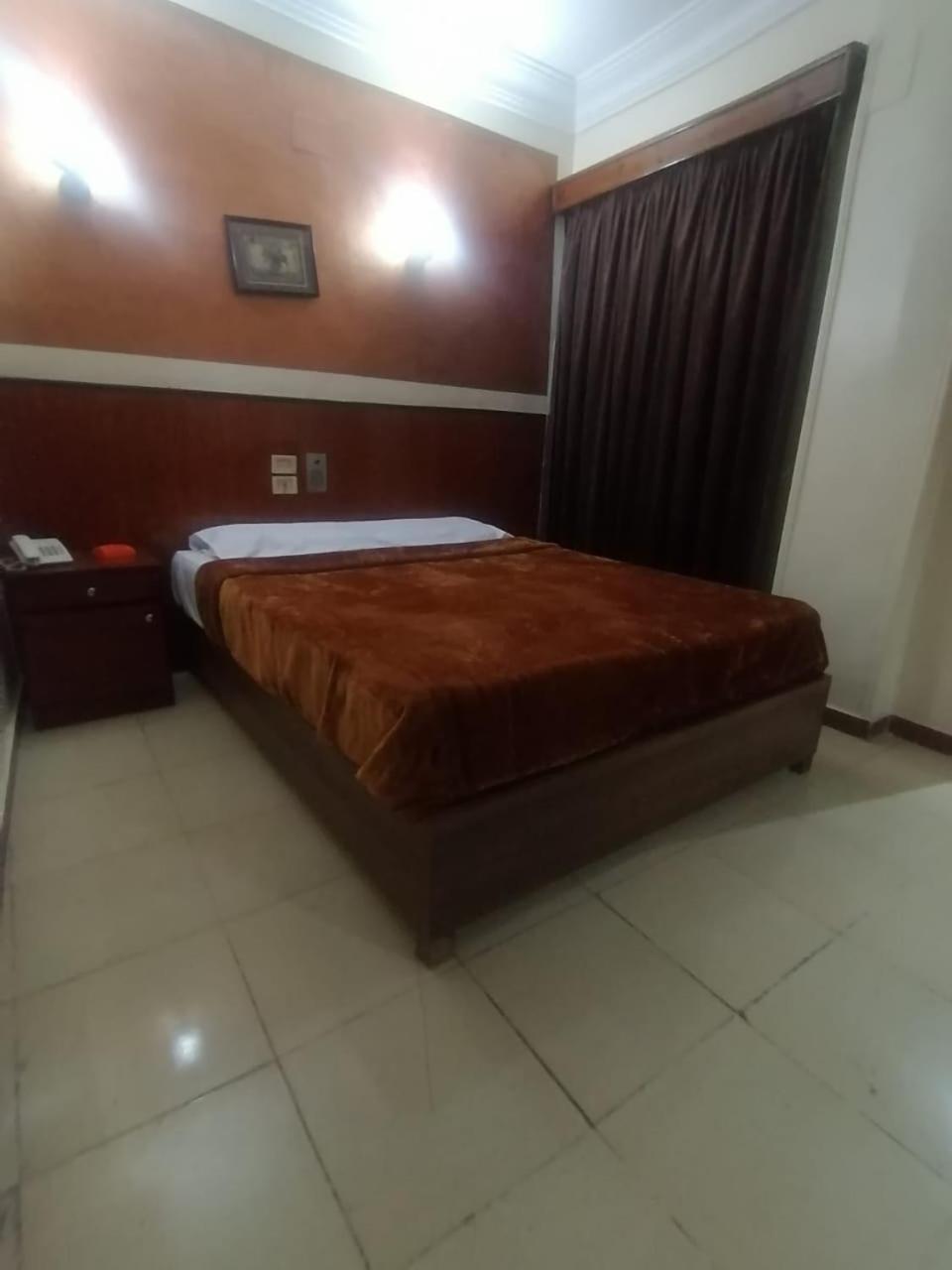 Standard King Room - Photo 2