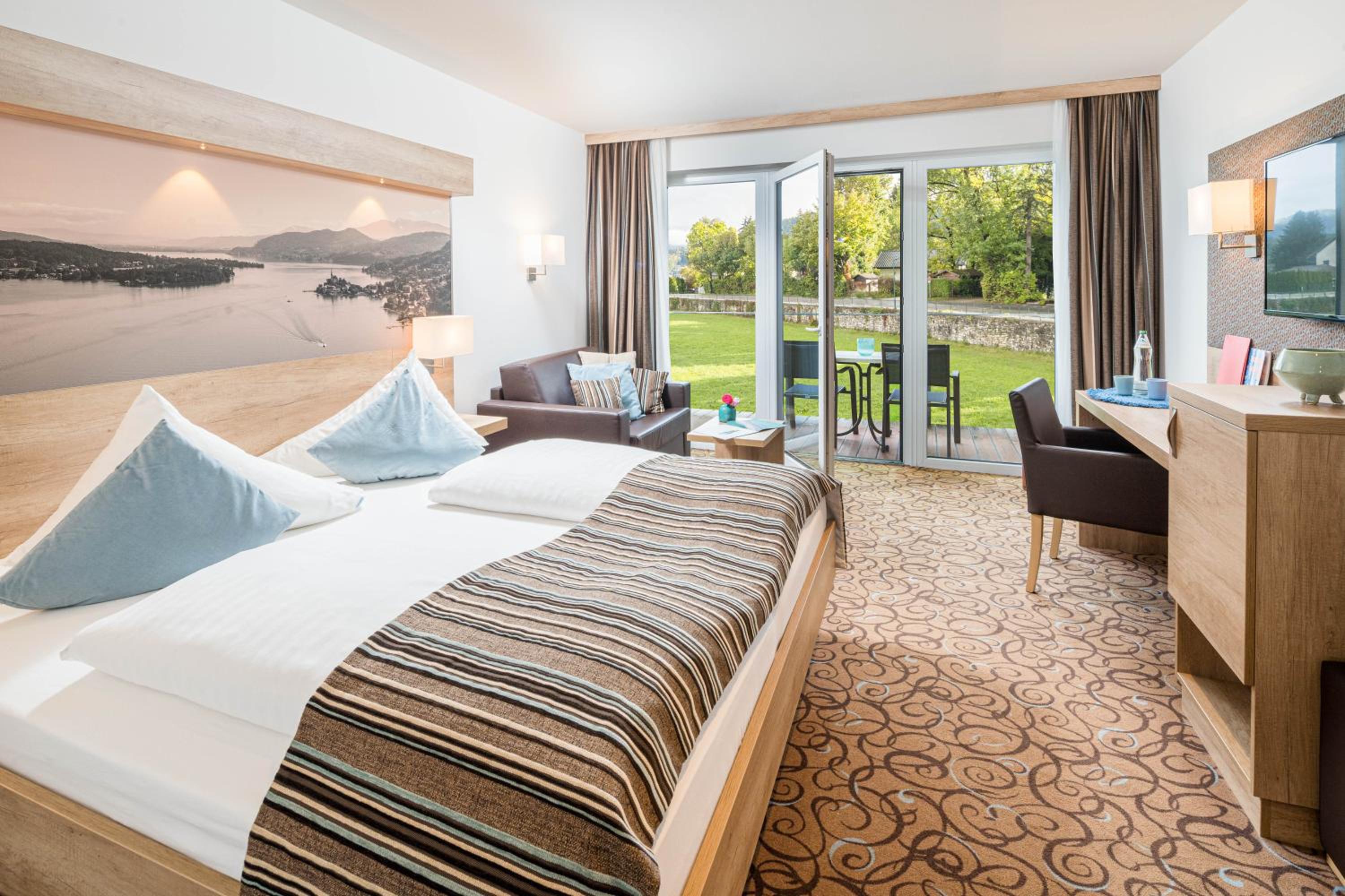 Superior Double Room with Balcony photo 2