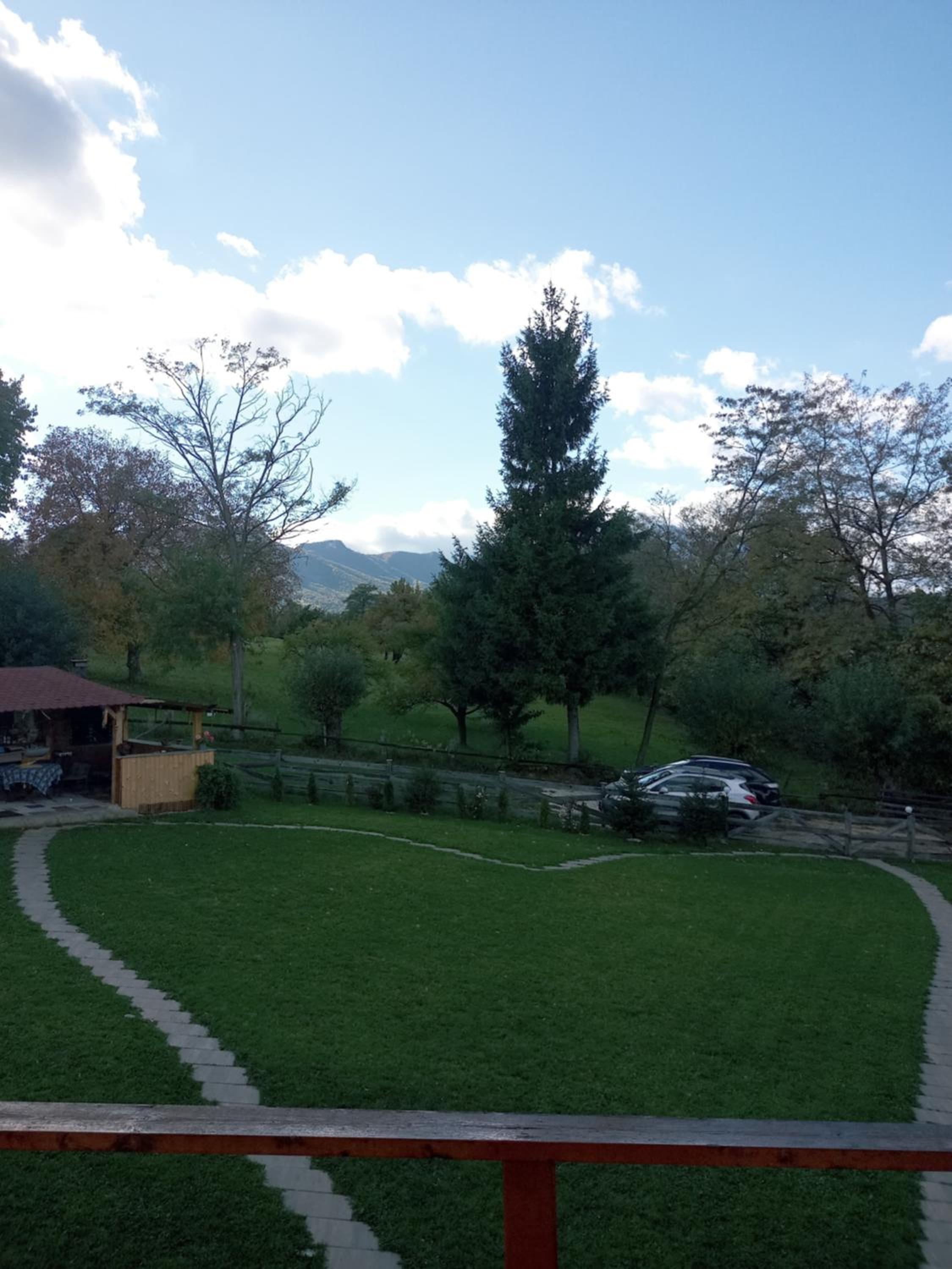 Villa - Photo 2