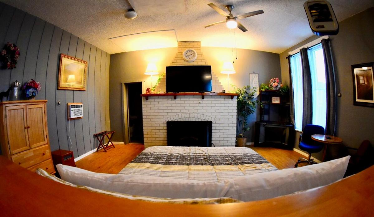 Deluxe Family Suite photo 3