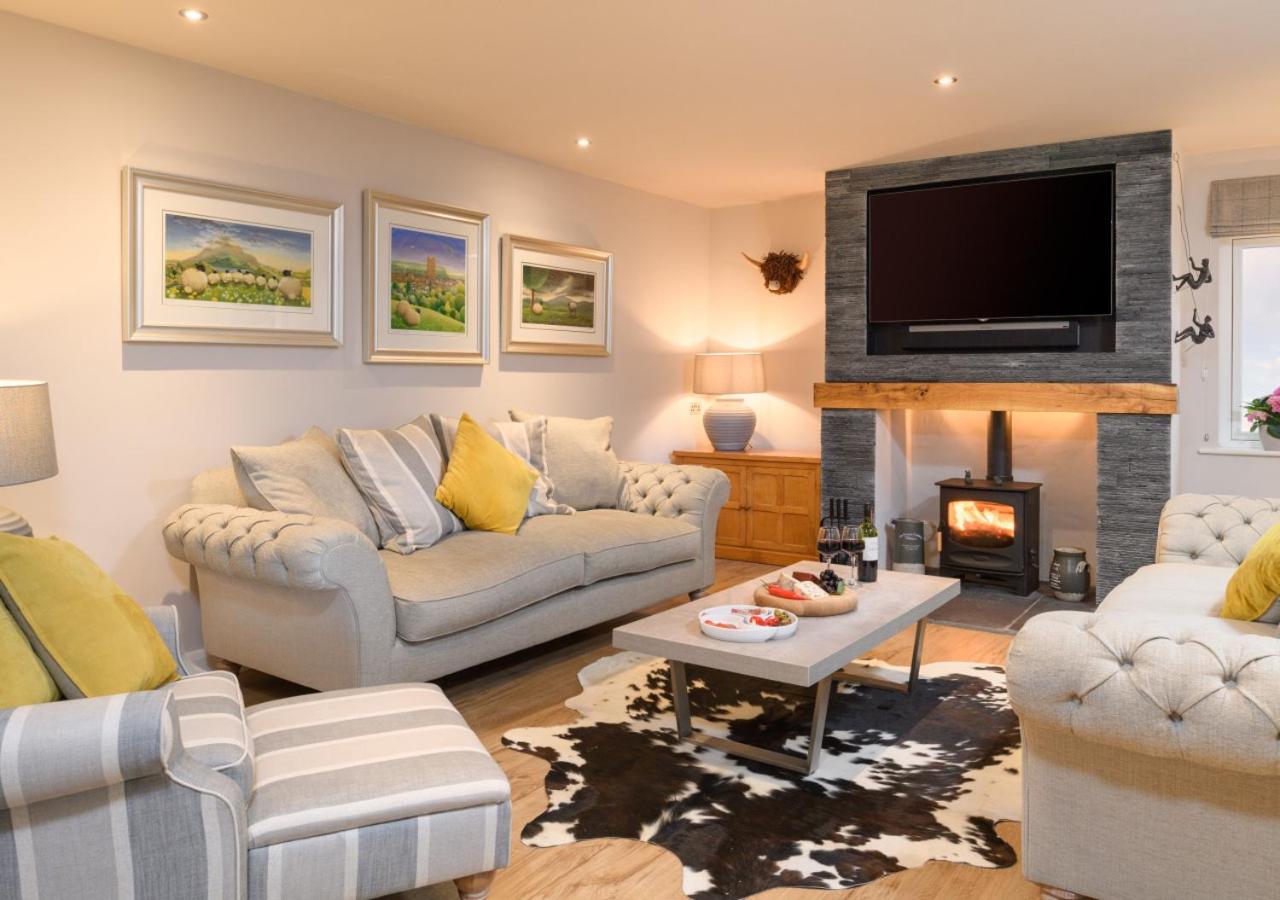 Three-Bedroom House photo 1