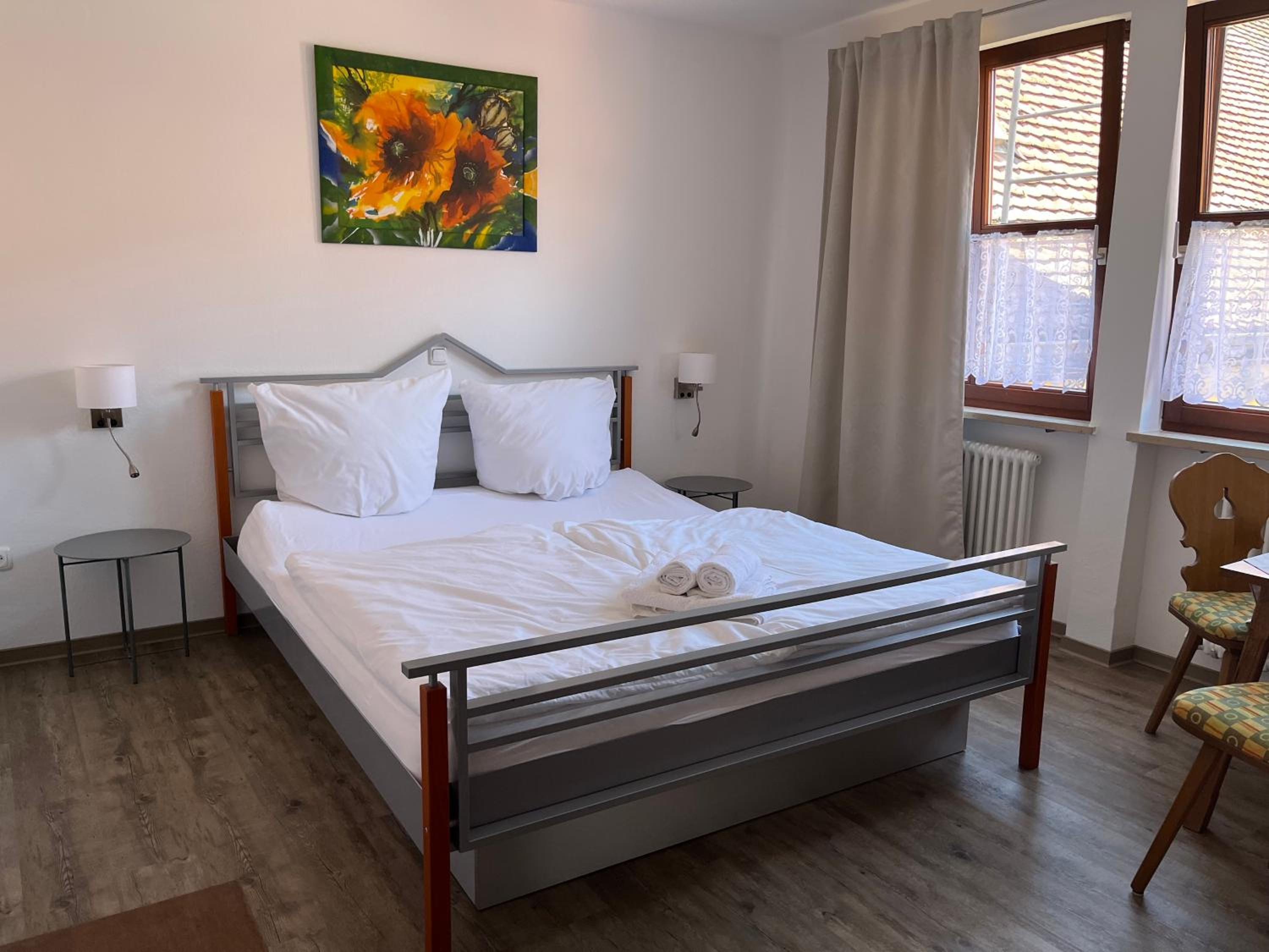 Double Room with Private Bathroom - Photo 8