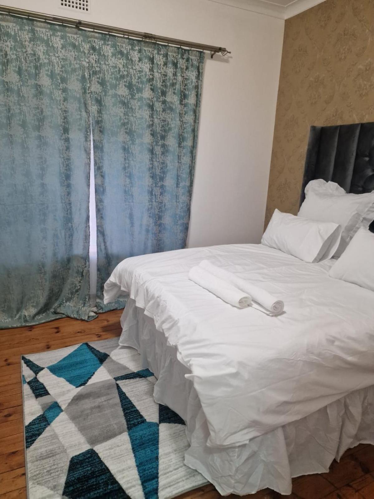 Double or Twin Room with Shared Bathroom photo 3