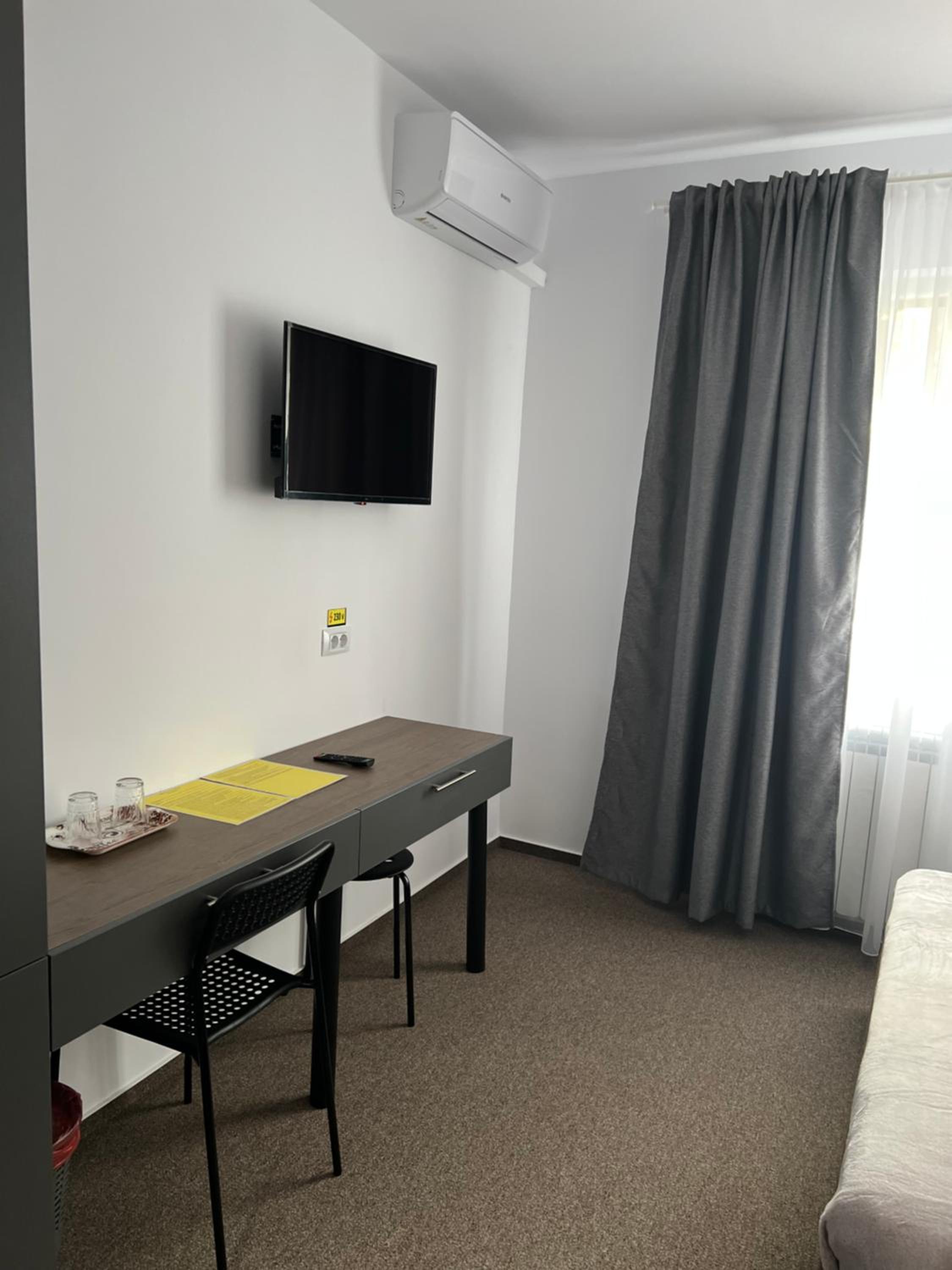 Double Room - Photo 16