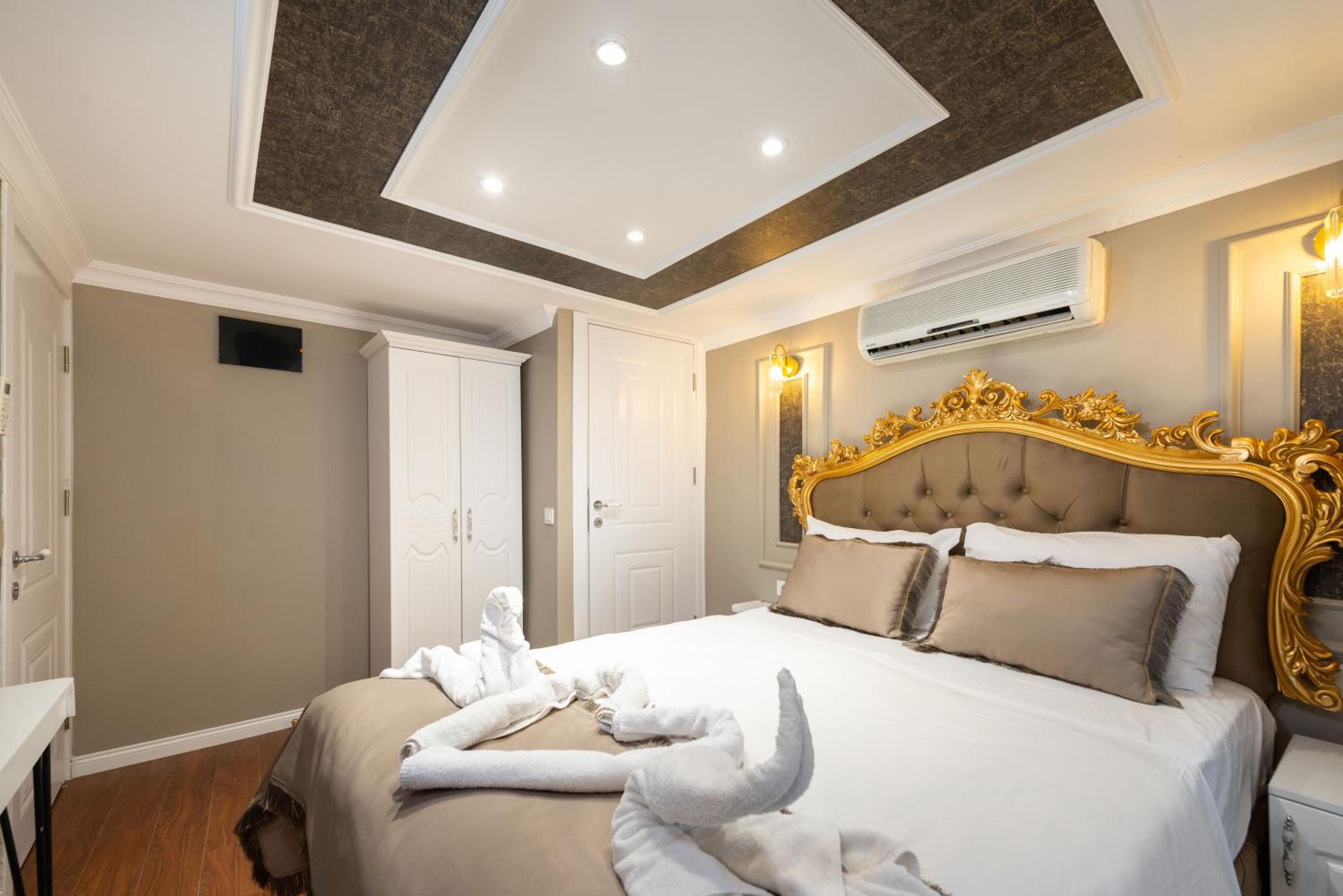 Standard Double Room photo 3