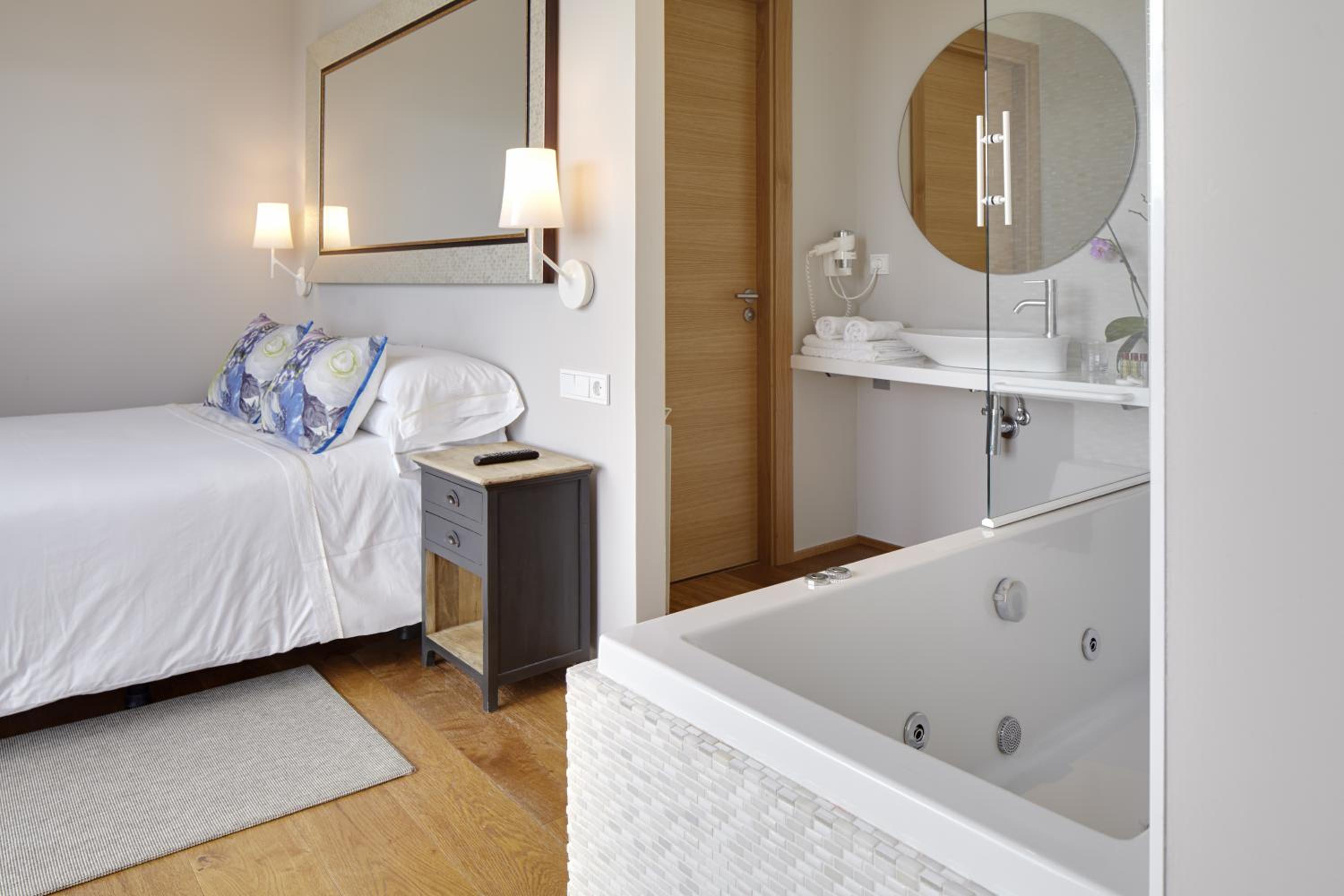 Suite con Bañera de Hidromasaje